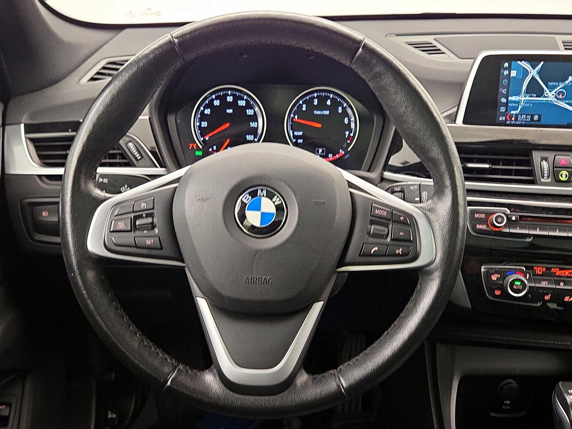 Thumbnail: 2019 BMW X1 - 10
