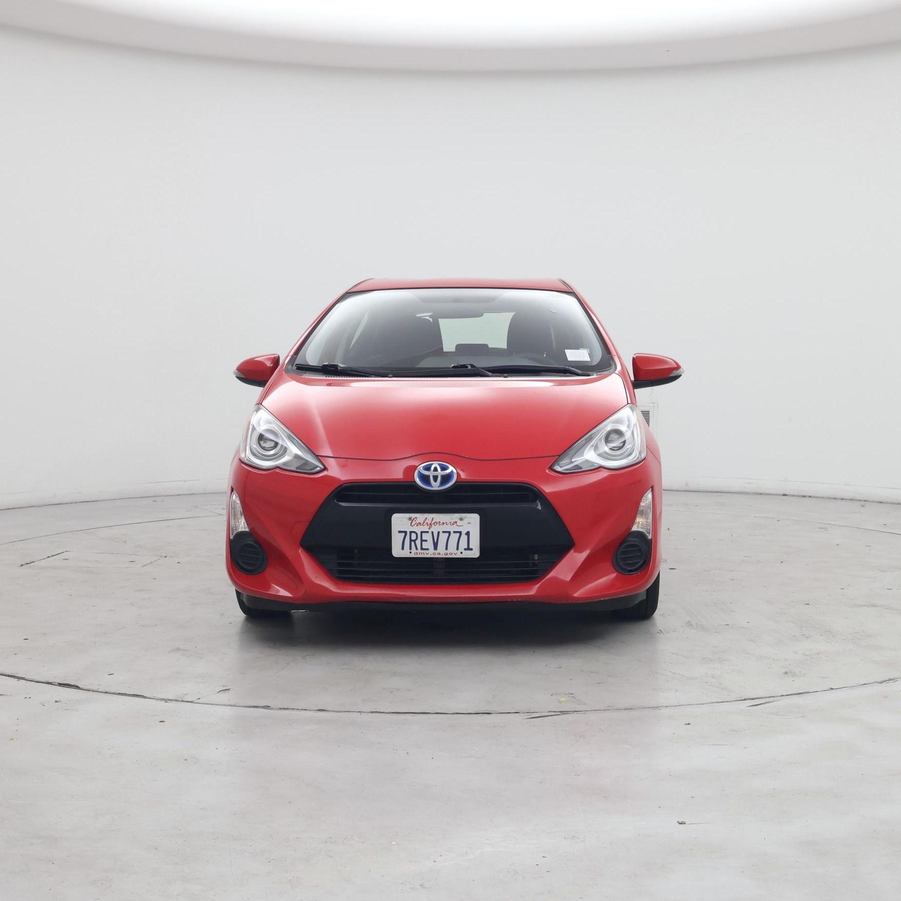 Thumbnail: 2015 Toyota Prius c - 5