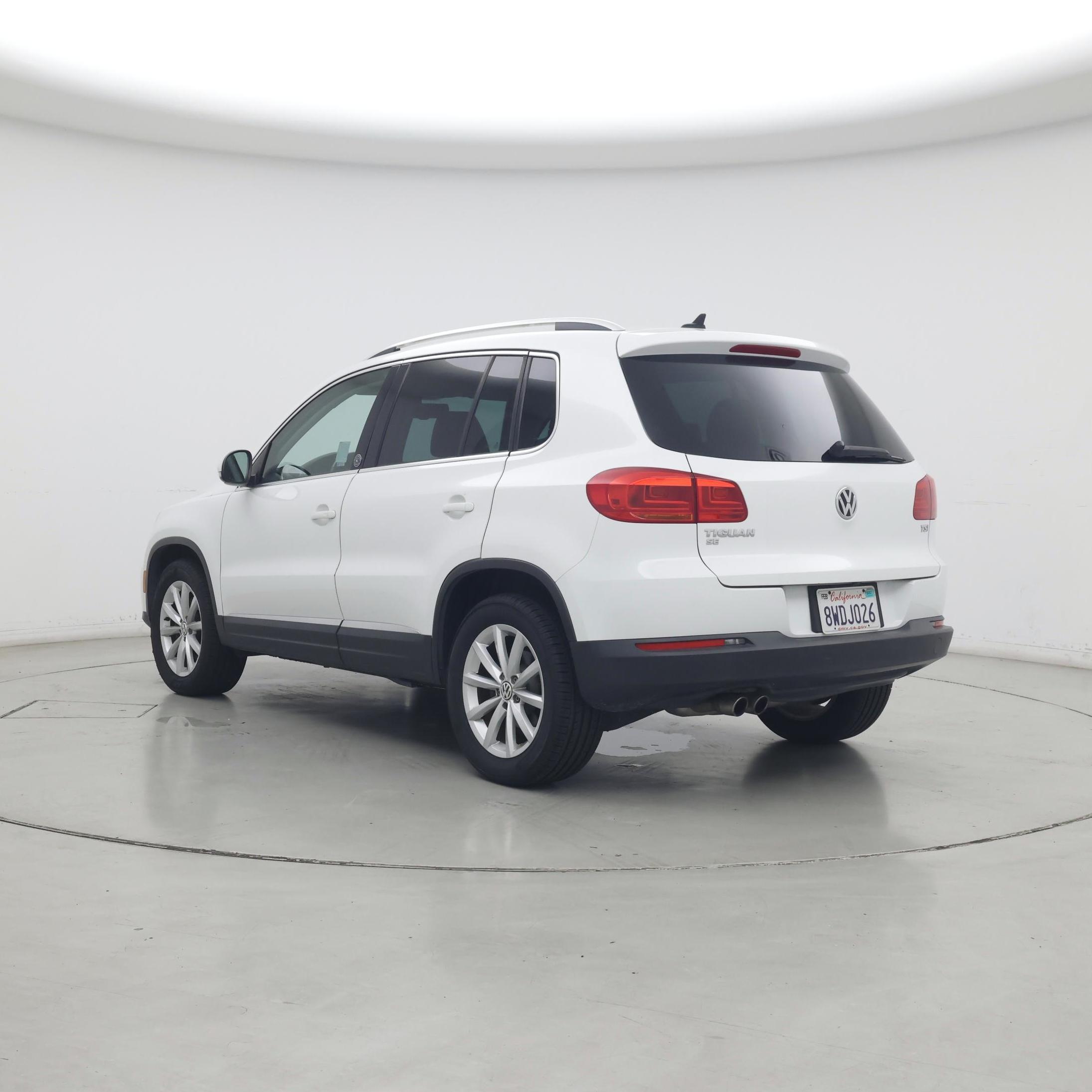 Thumbnail: 2017 Volkswagen Tiguan - 2