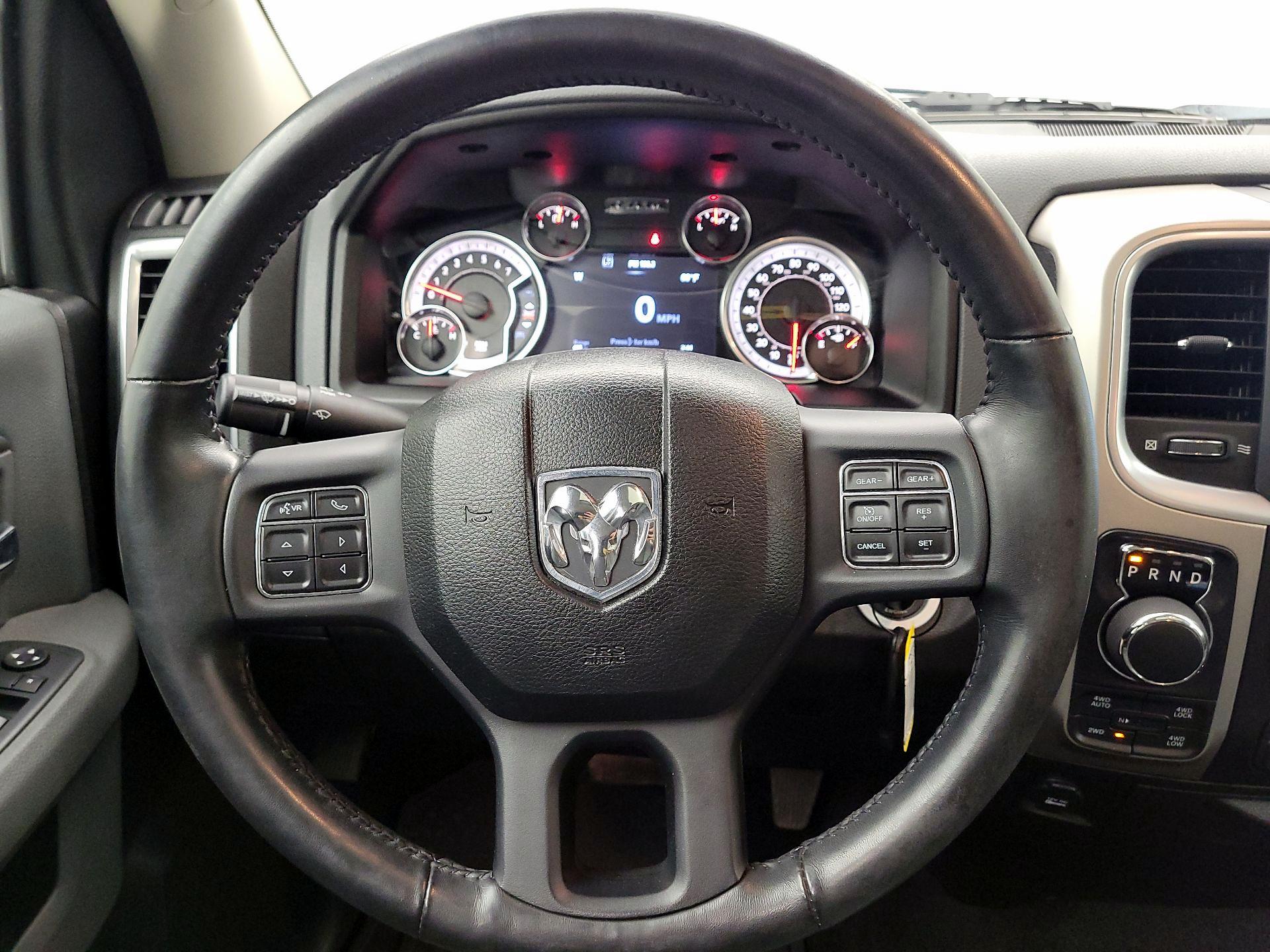 Thumbnail: 2019 RAM 1500 Classic - 10