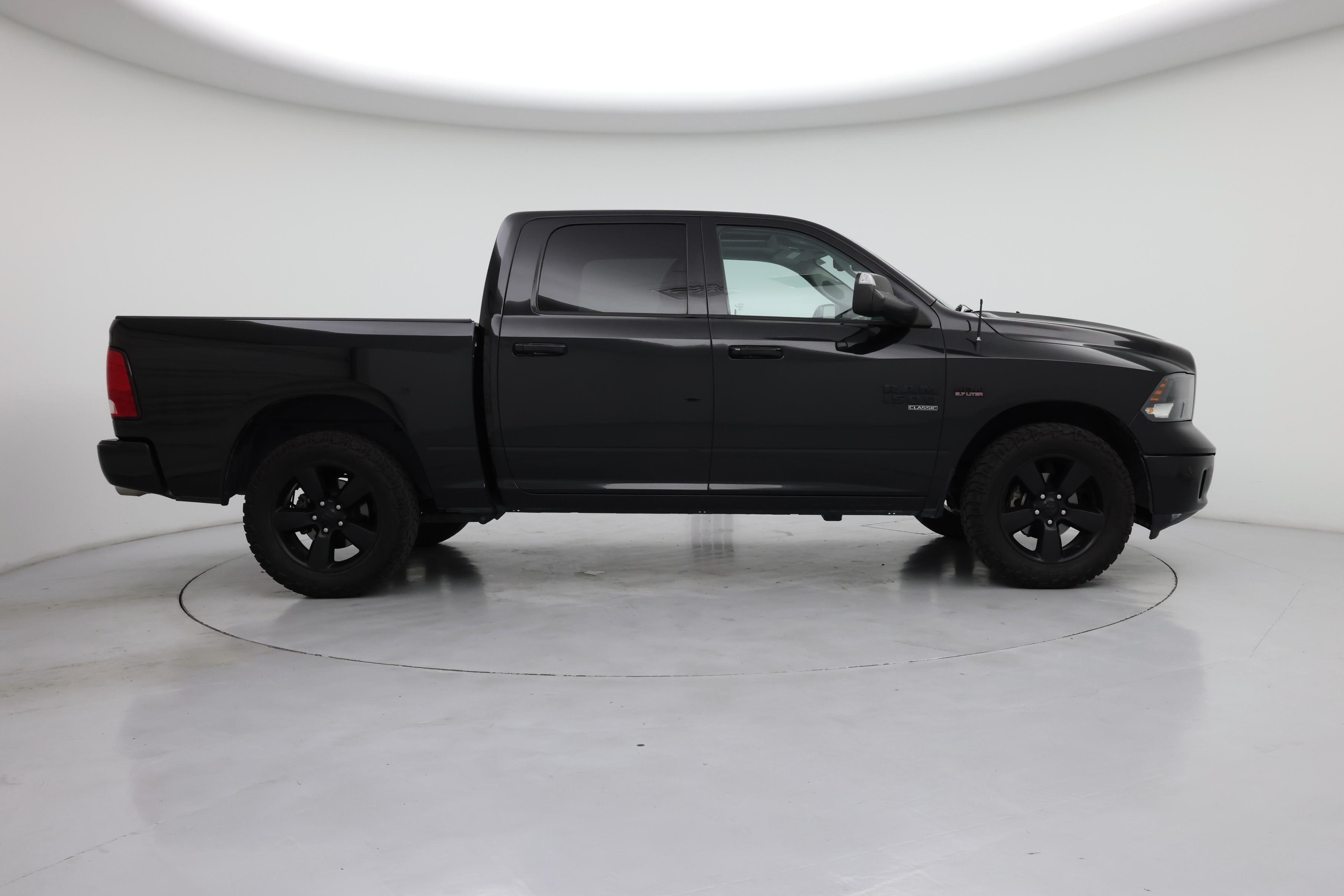 Thumbnail: 2019 RAM 1500 Classic - 7