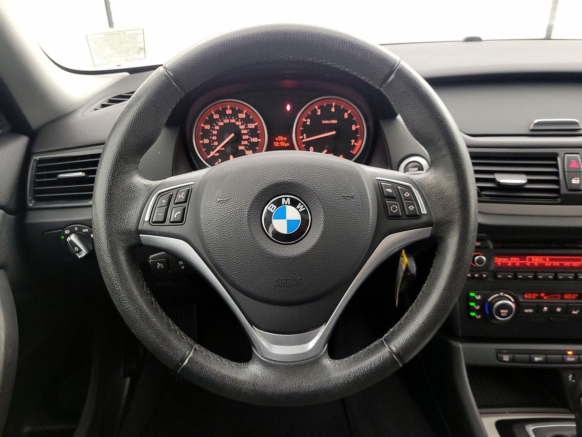 Thumbnail: 2015 BMW X1 - 10