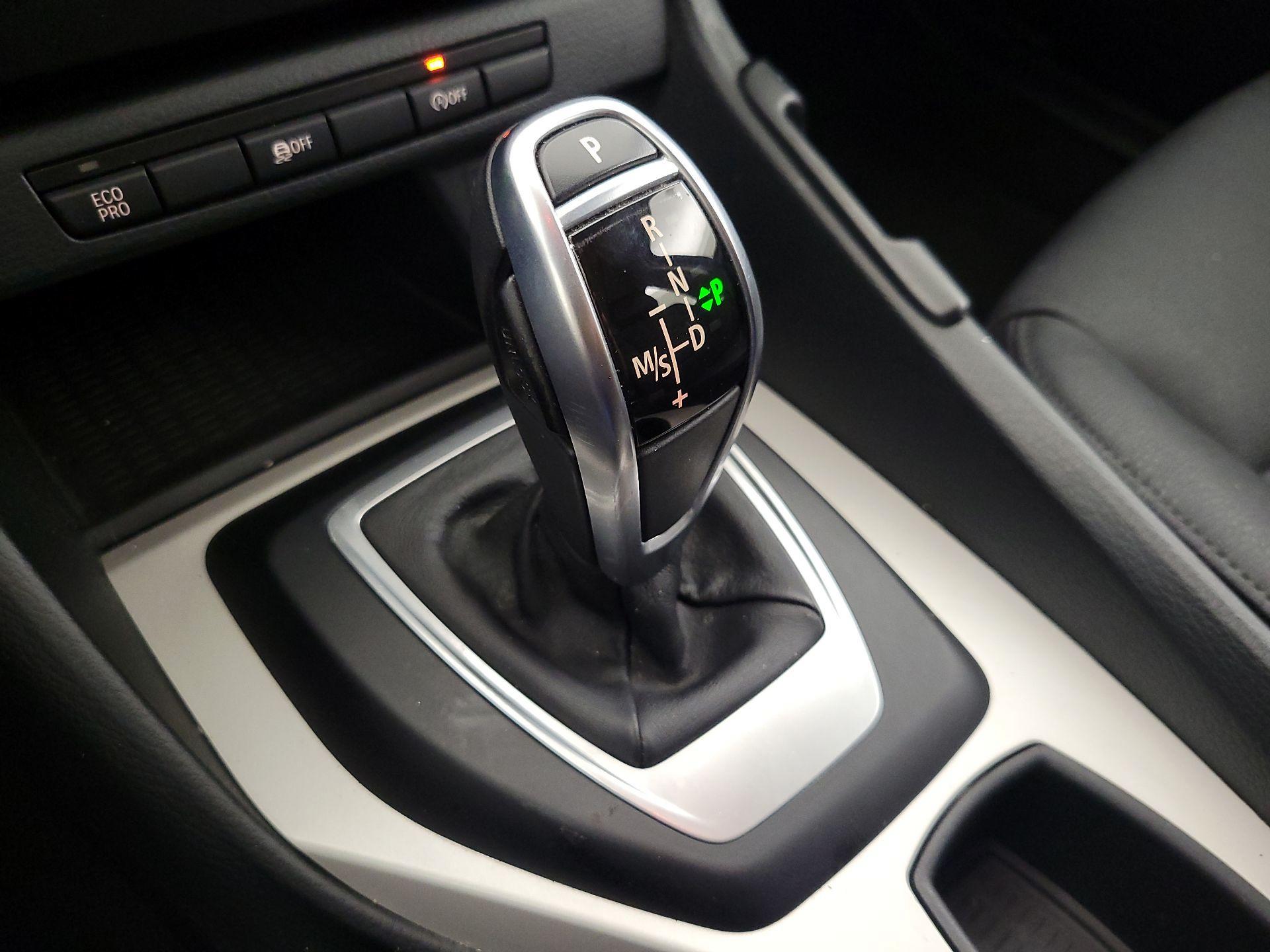 Thumbnail: 2015 BMW X1 - 16