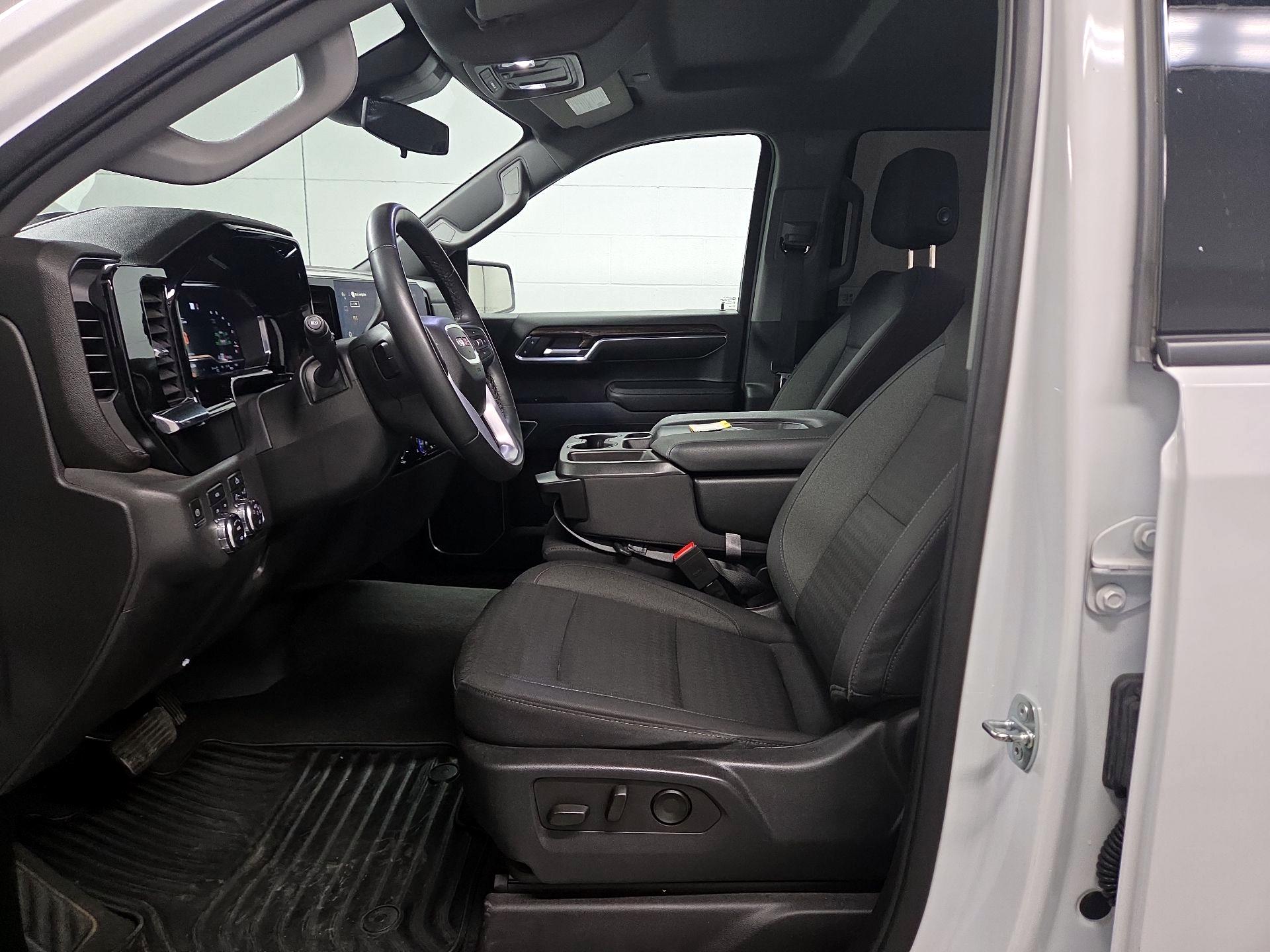 Thumbnail: 2023 GMC Sierra 1500 - 11