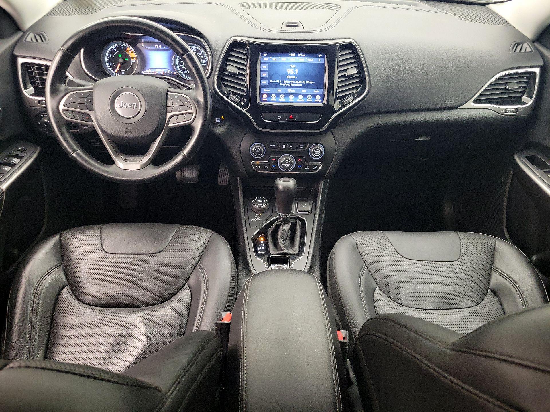 Thumbnail: 2020 Jeep Cherokee - 9