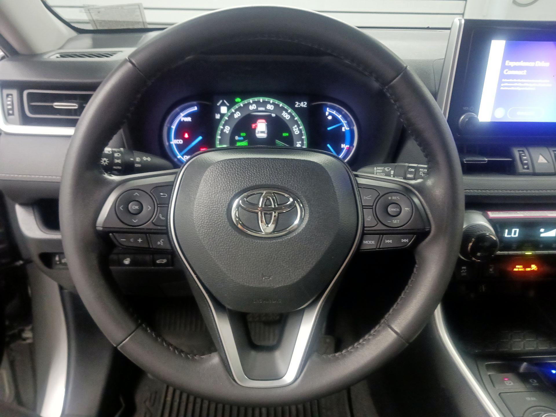 Thumbnail: 2024 Toyota RAV4 - 10