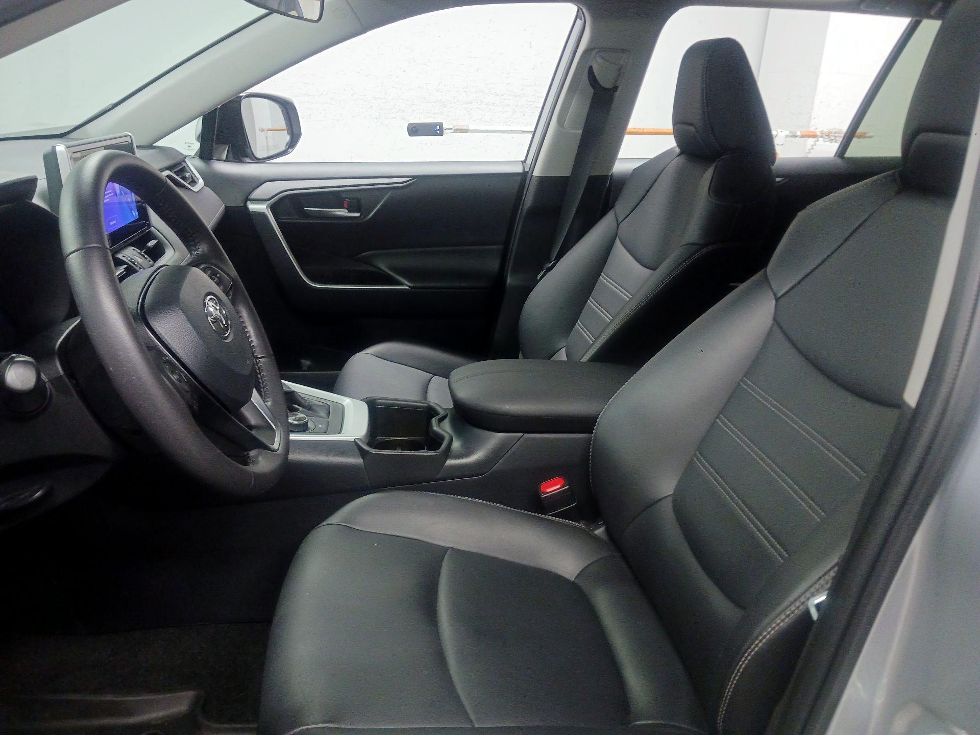 Thumbnail: 2024 Toyota RAV4 - 11