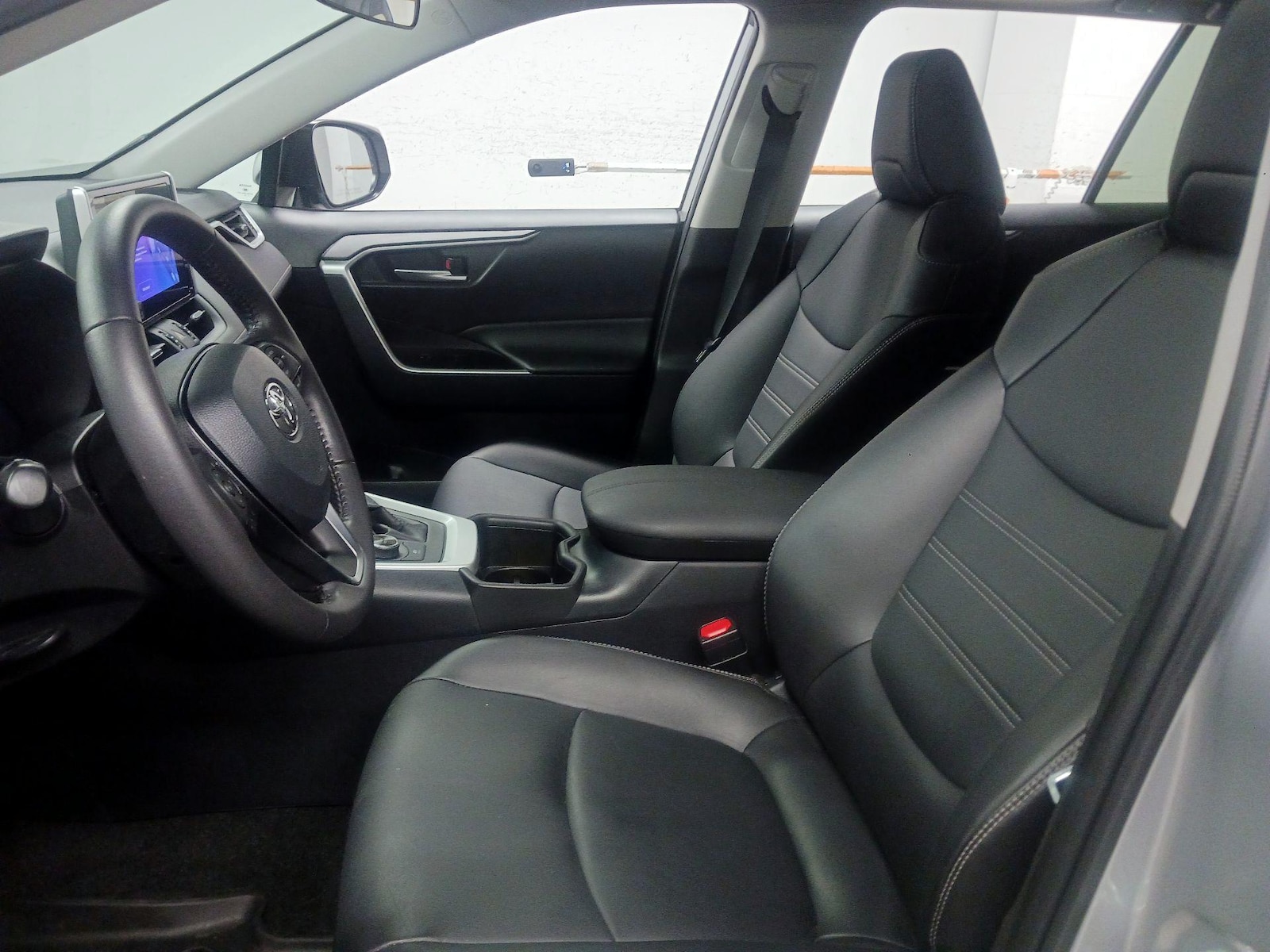 2024 Toyota RAV4 XLE Premium - Photo 12