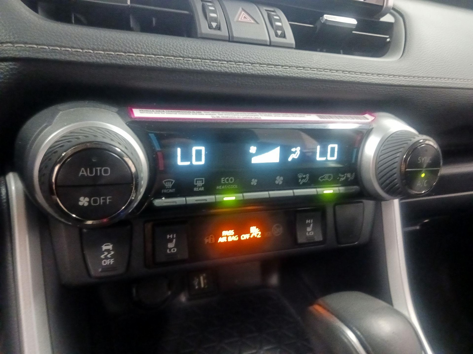 2024 Toyota RAV4 XLE Premium - Photo 17
