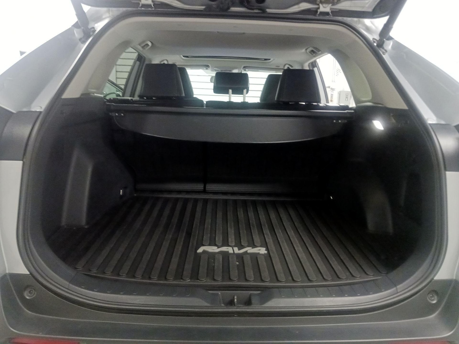 2024 Toyota RAV4 XLE Premium - Photo 22