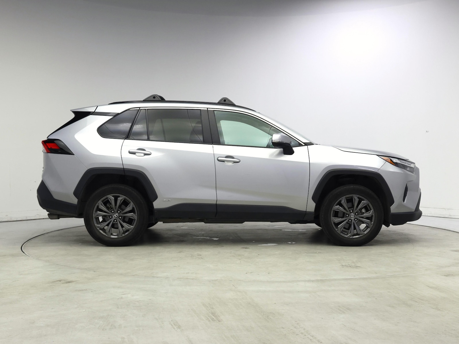 2024 Toyota RAV4 XLE Premium - Photo 8