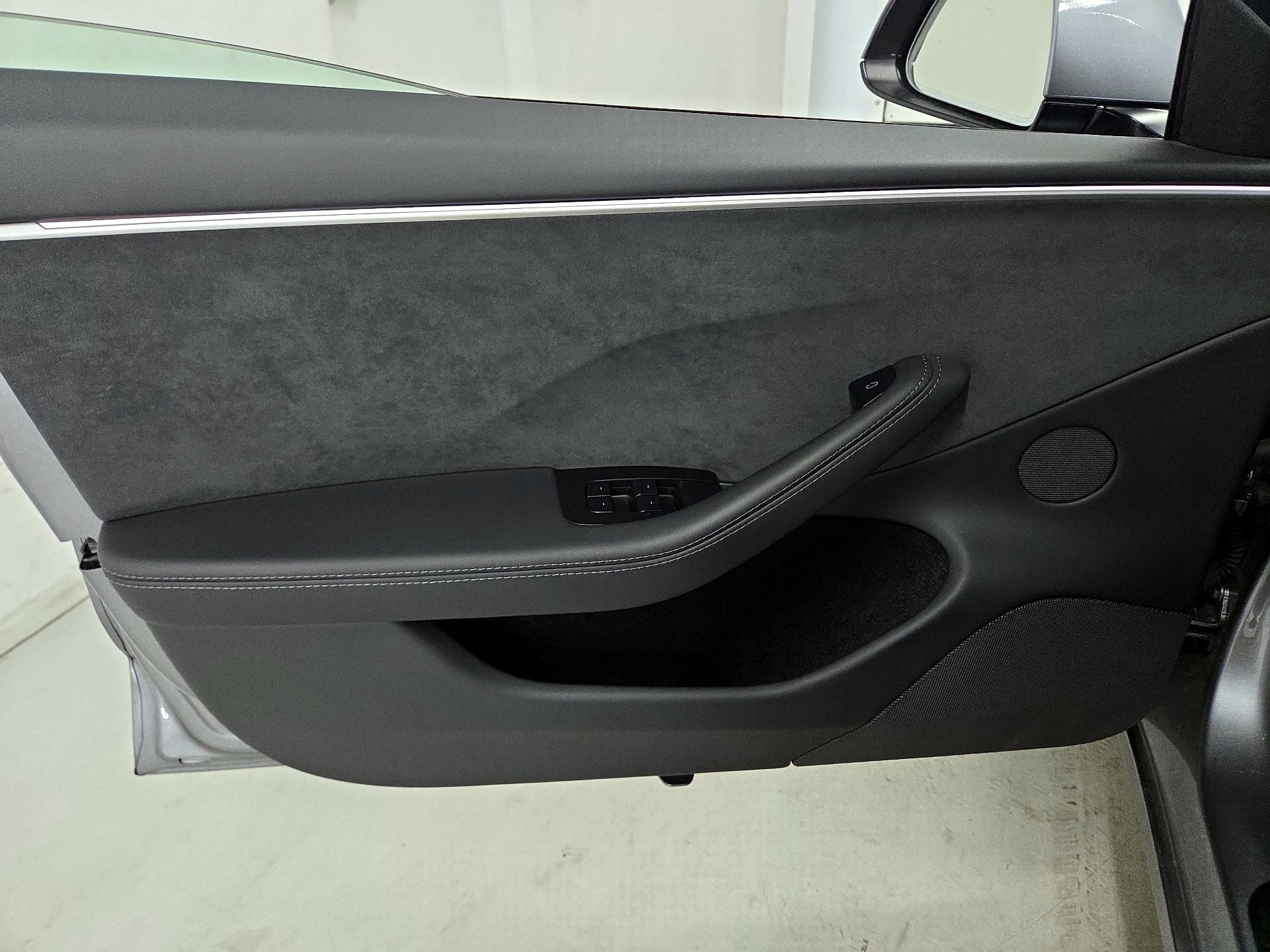 Thumbnail: 2025 Tesla Model 3 - 12