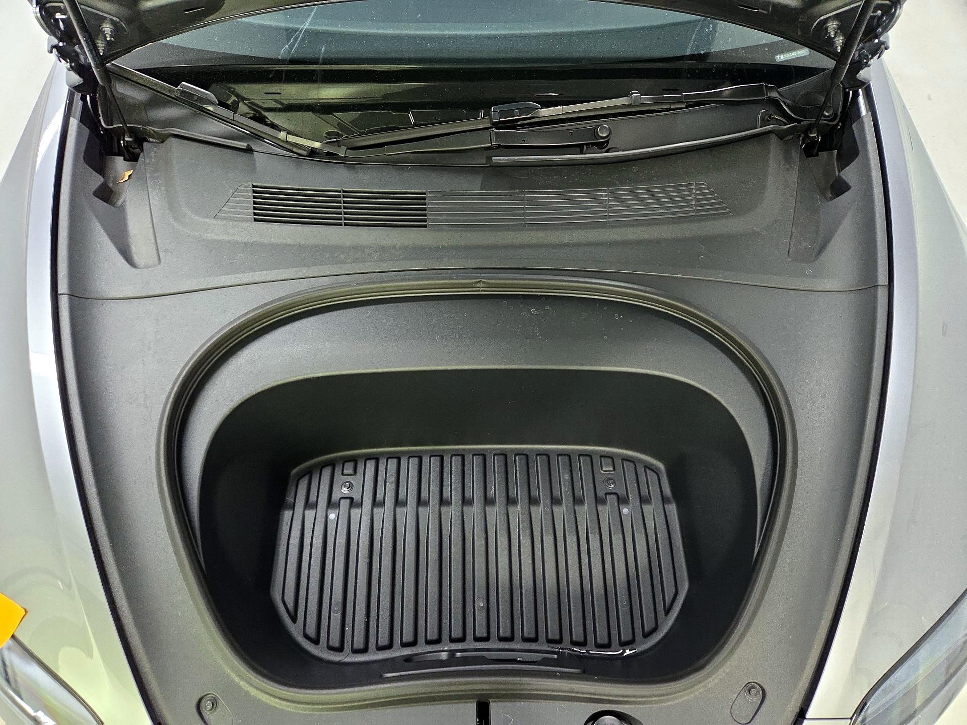 Thumbnail: 2025 Tesla Model 3 - 17