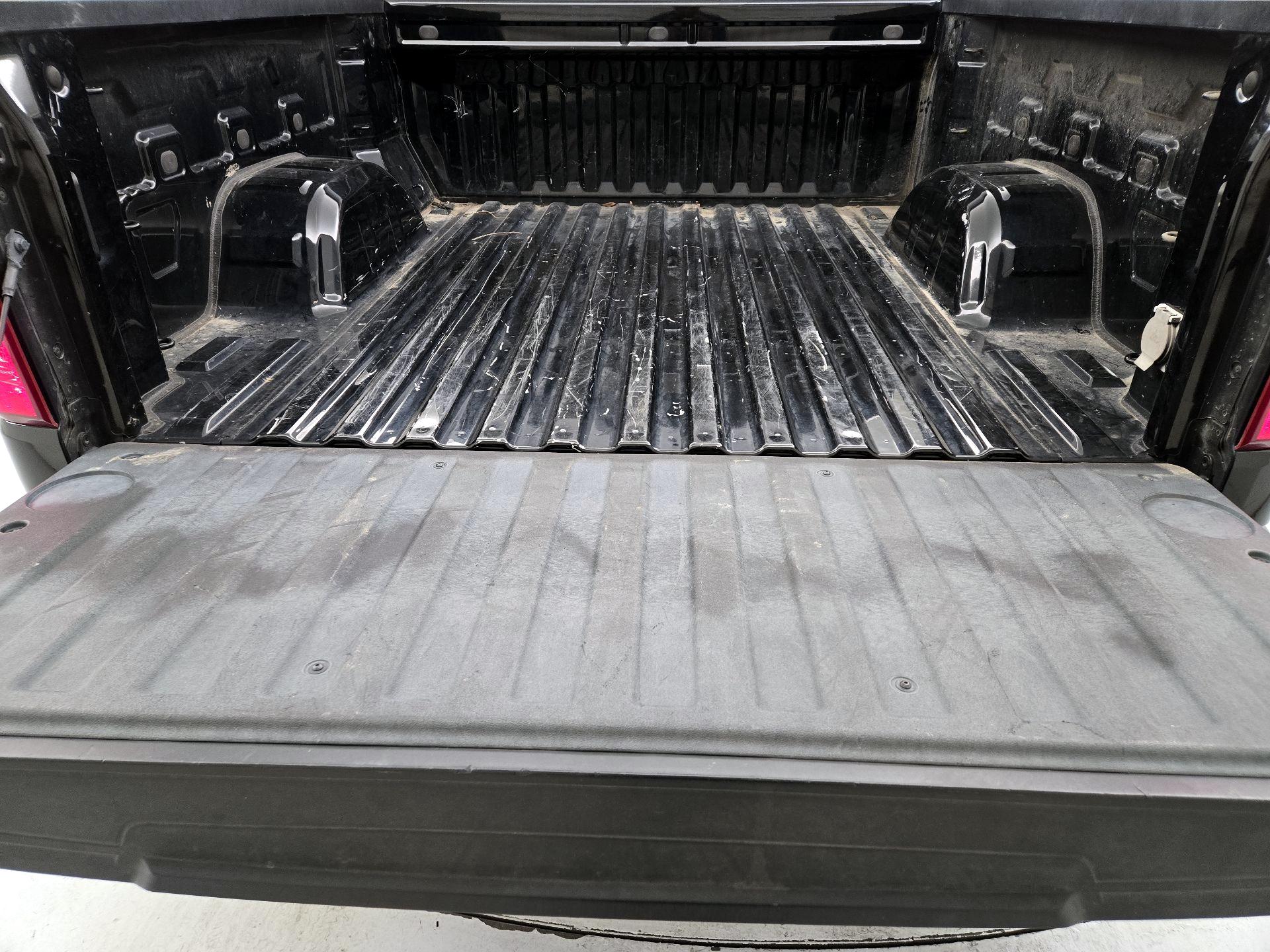 Thumbnail: 2021 Chevrolet Silverado 1500 - 19