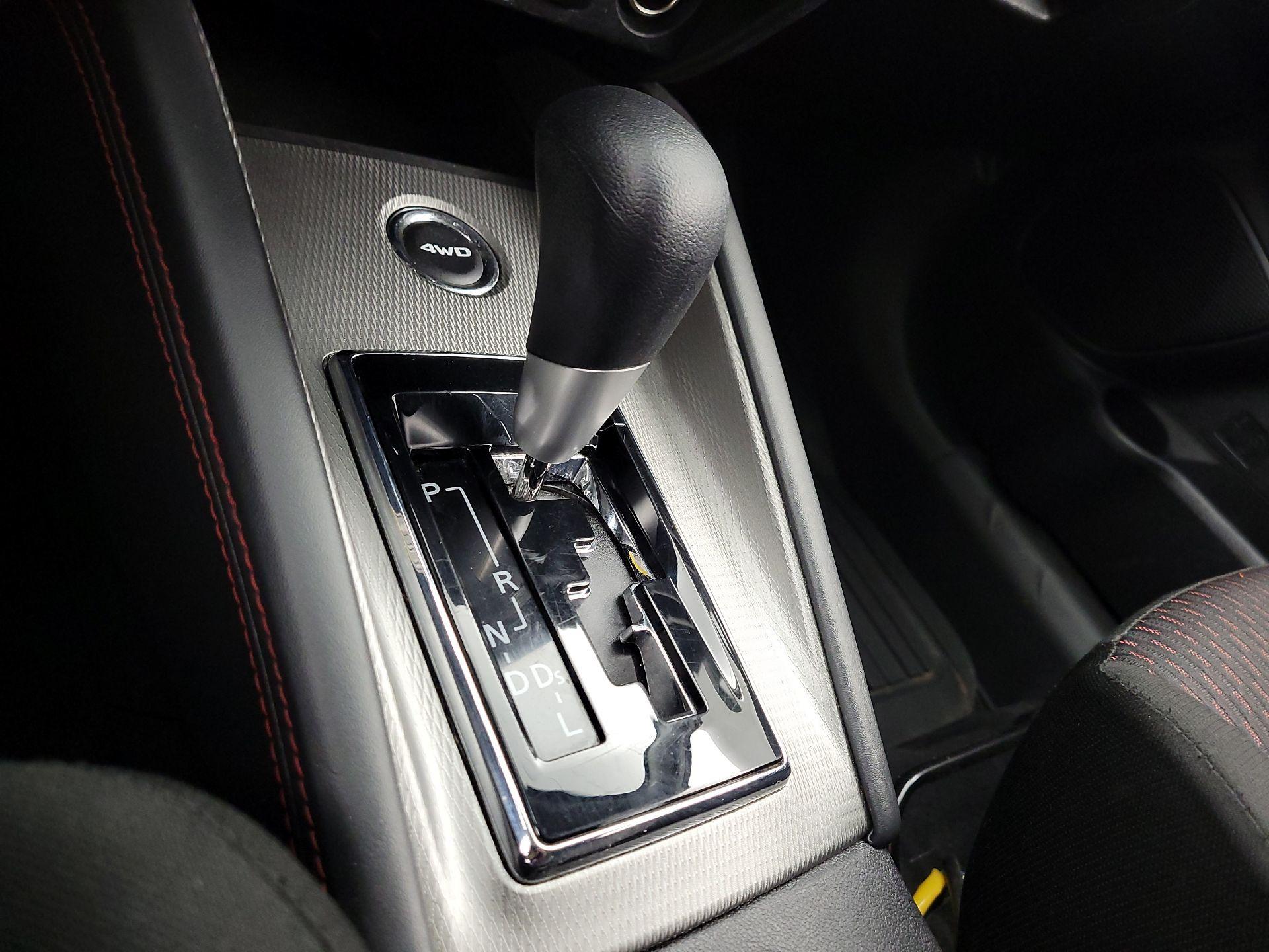 Thumbnail: 2018 Mitsubishi Outlander Sport - 16