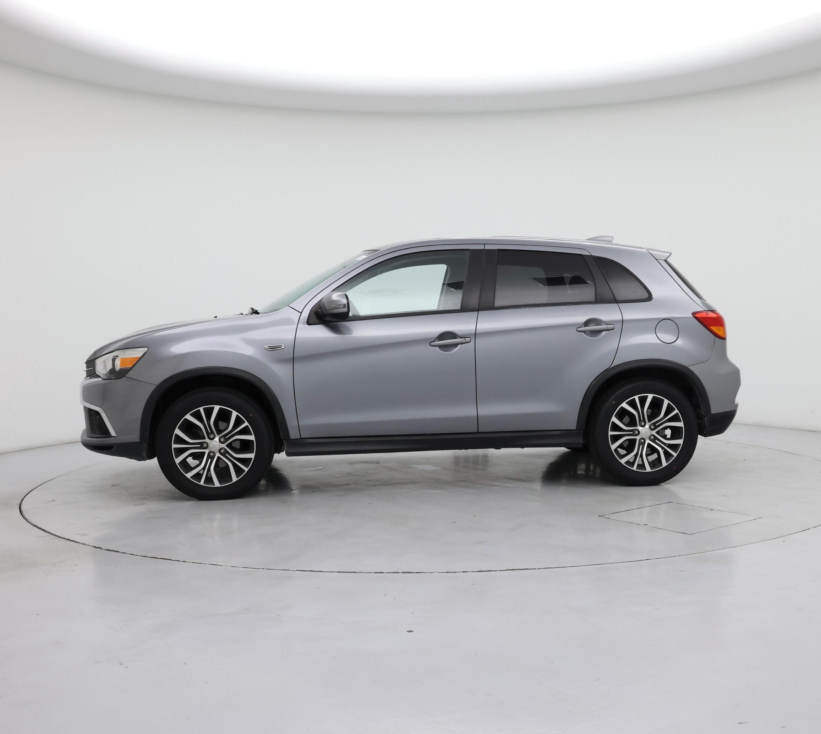 Thumbnail: 2018 Mitsubishi Outlander Sport - 3
