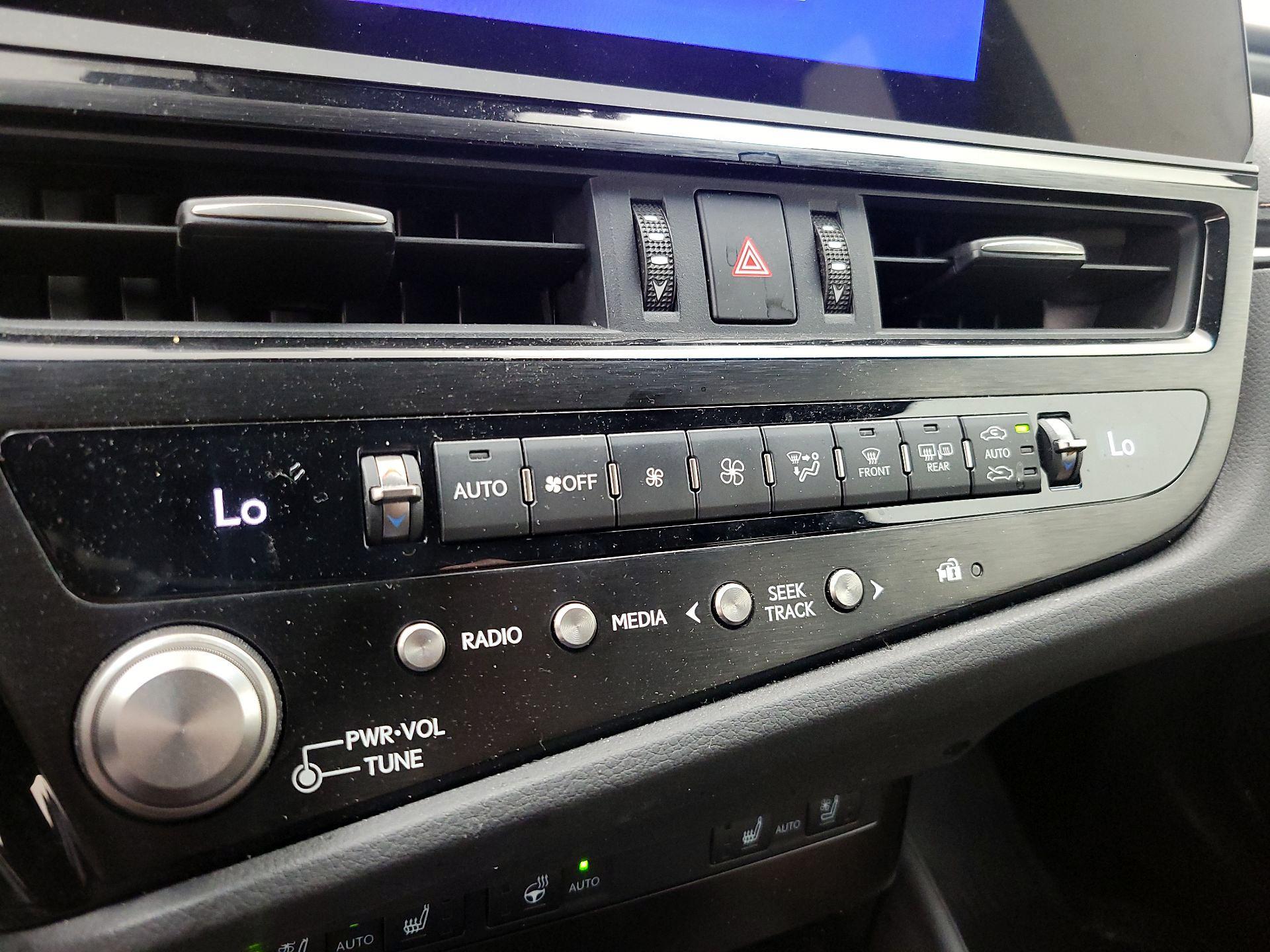 Thumbnail: 2023 Lexus ES - 16