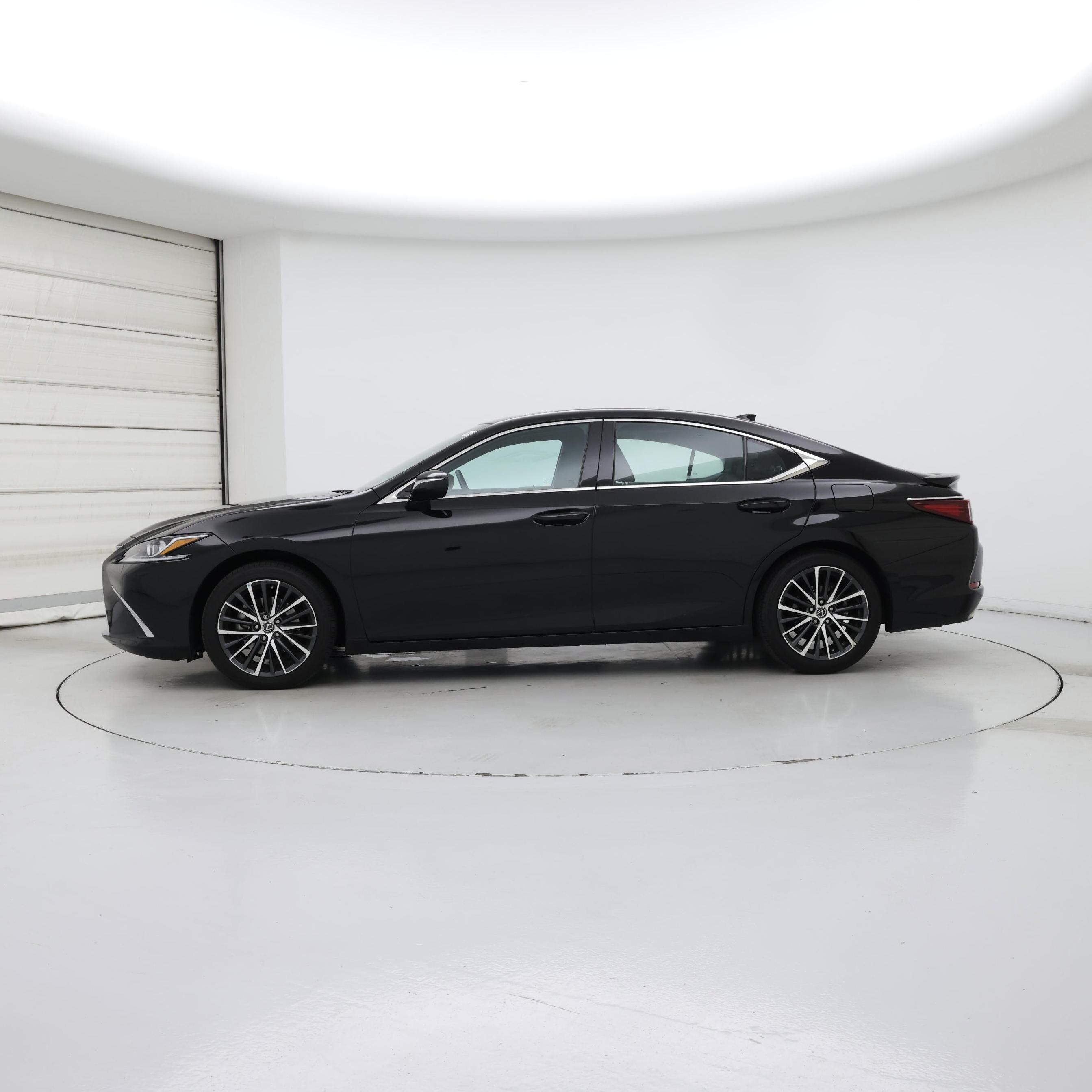 Thumbnail: 2023 Lexus ES - 3