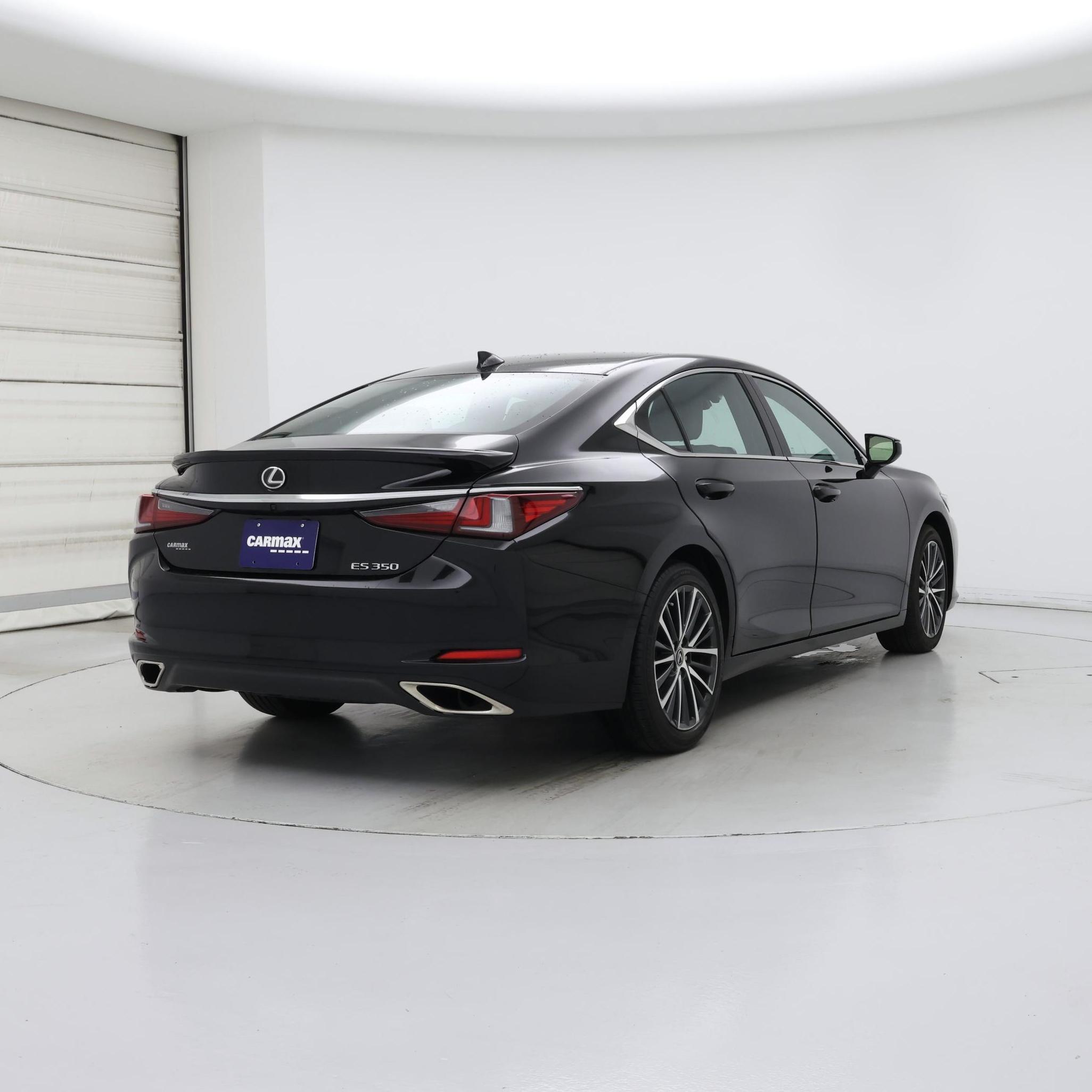 Thumbnail: 2023 Lexus ES - 8