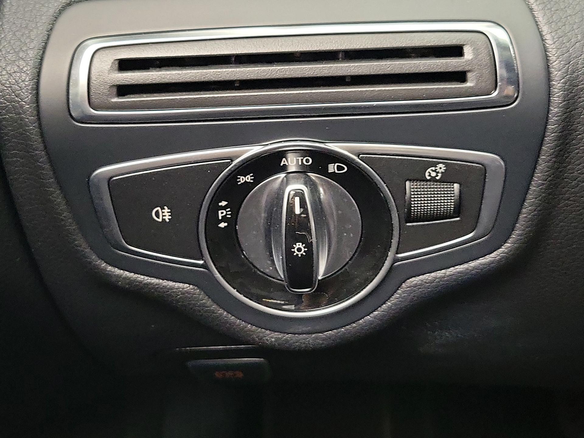 Thumbnail: 2016 Mercedes-Benz C-Class - 13
