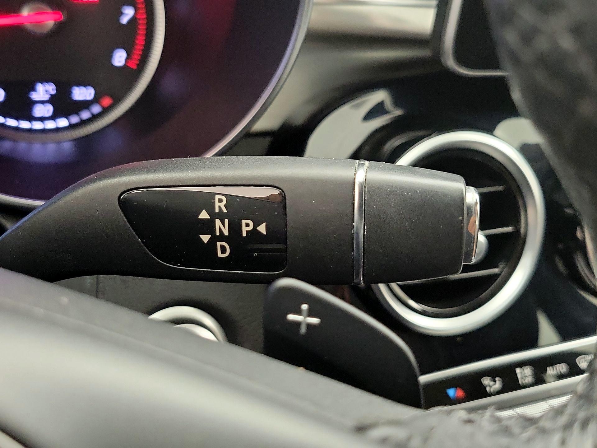 Thumbnail: 2016 Mercedes-Benz C-Class - 17