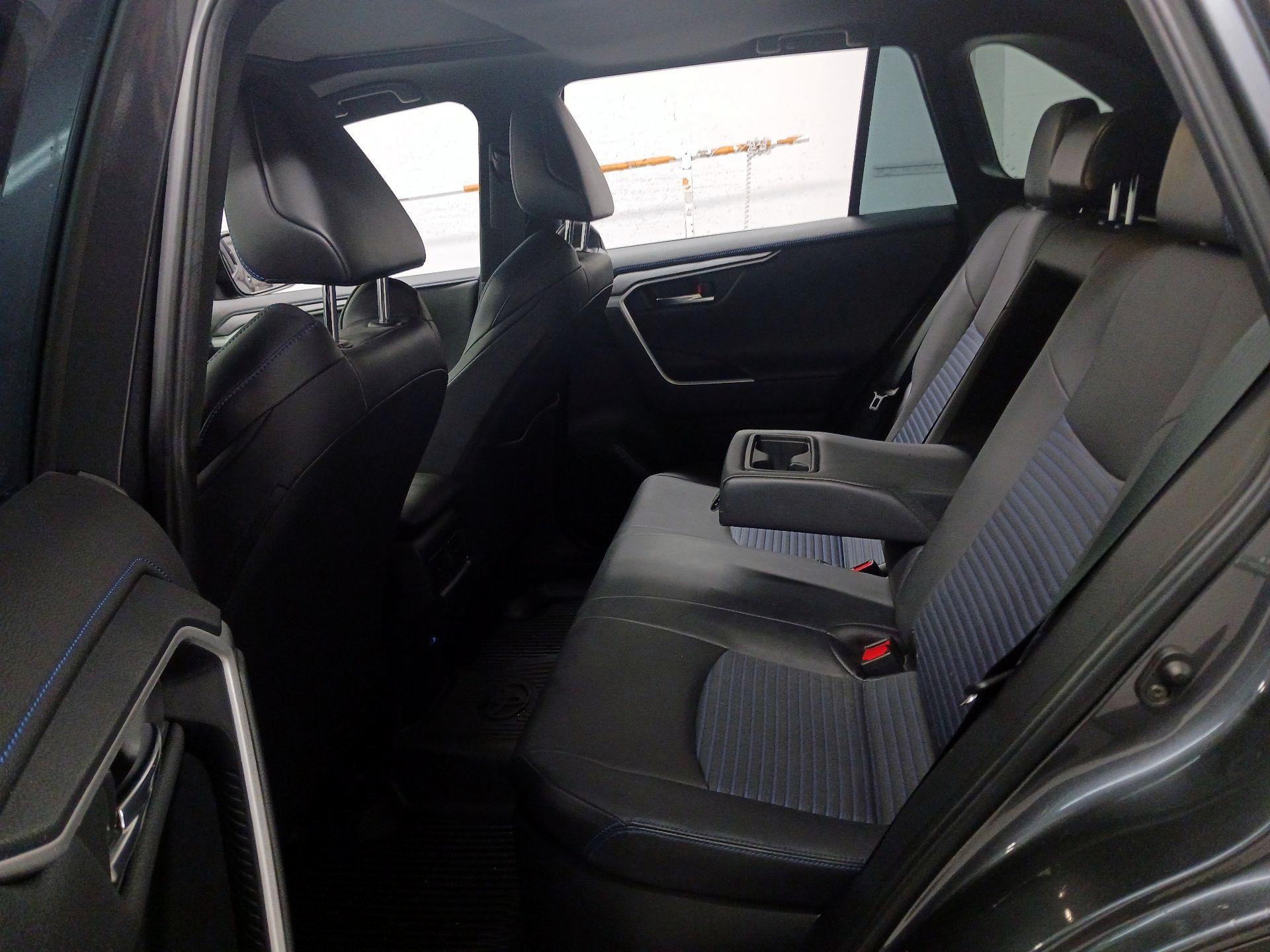 Thumbnail: 2022 Toyota RAV4 - 16