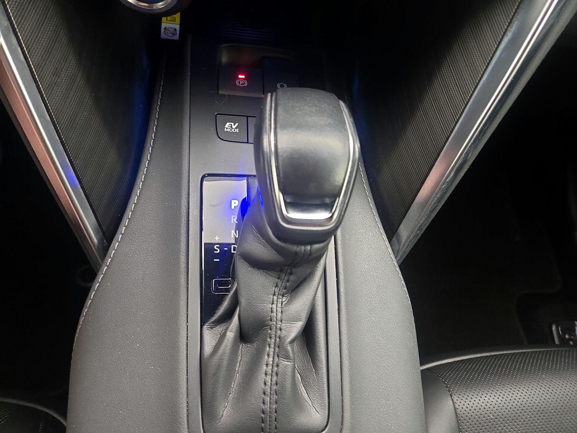 Thumbnail: 2021 Toyota Venza - 17