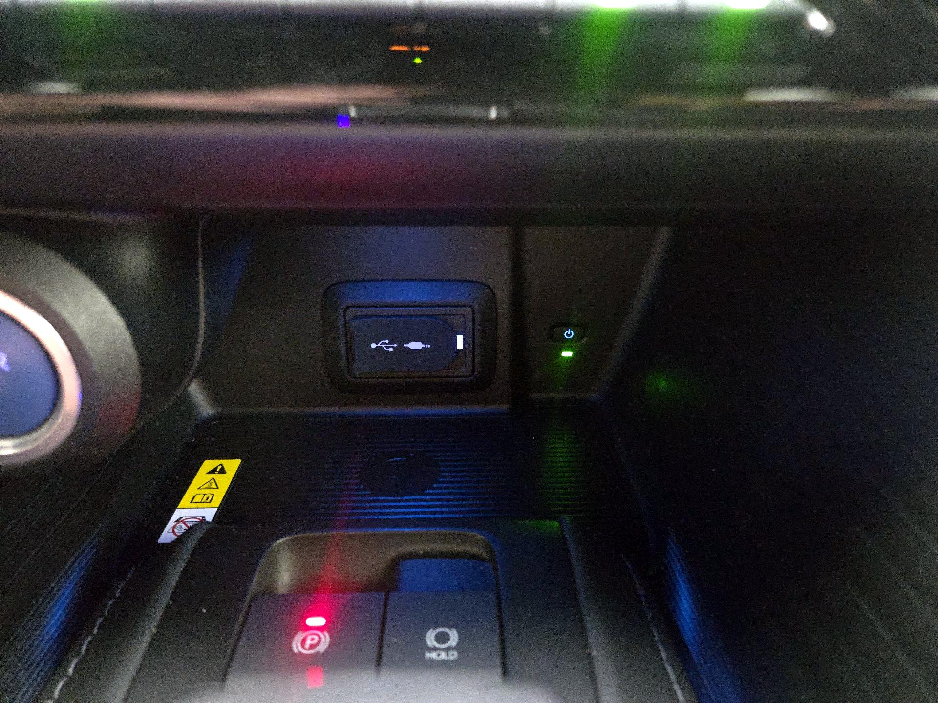 Thumbnail: 2021 Toyota Venza - 18