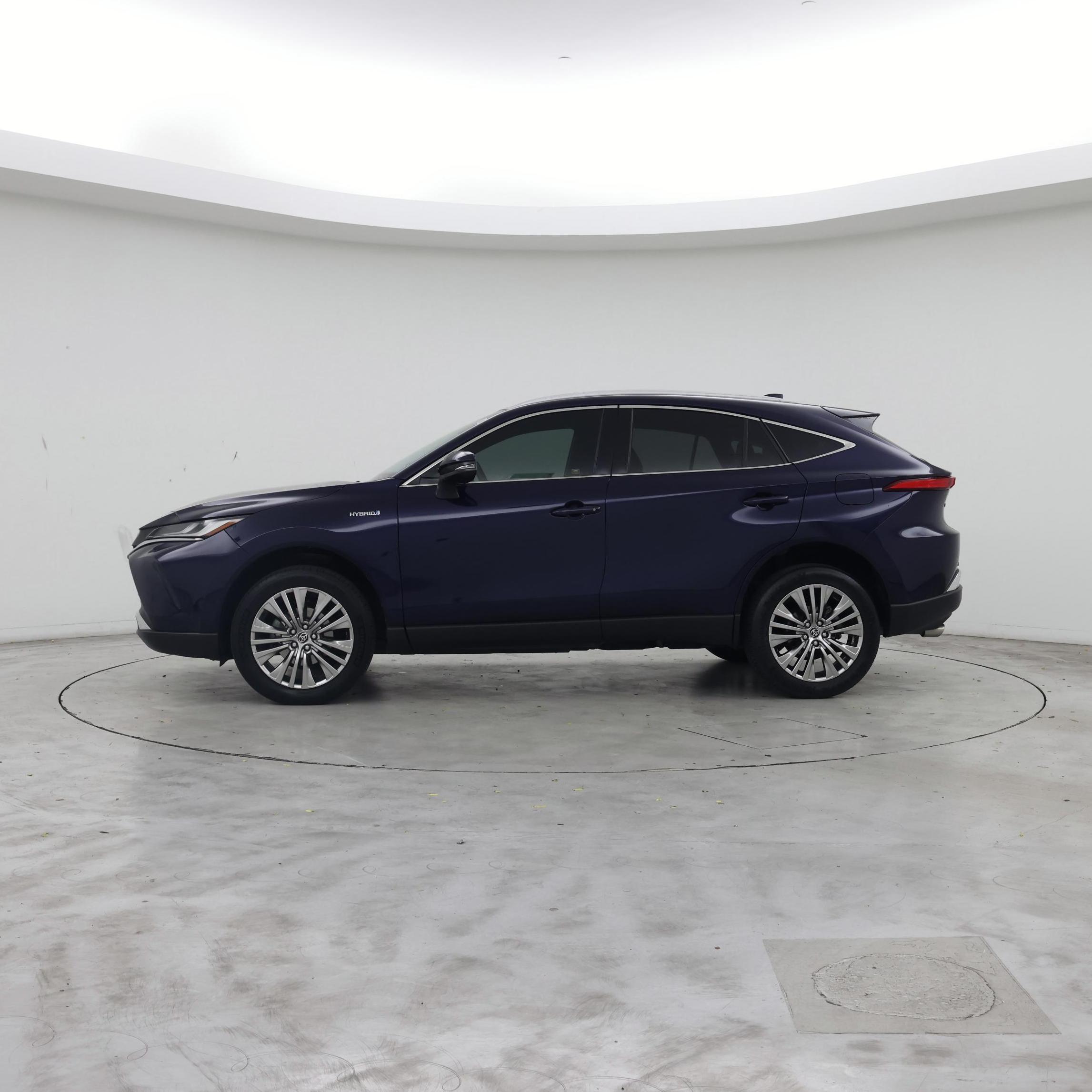 Thumbnail: 2021 Toyota Venza - 3