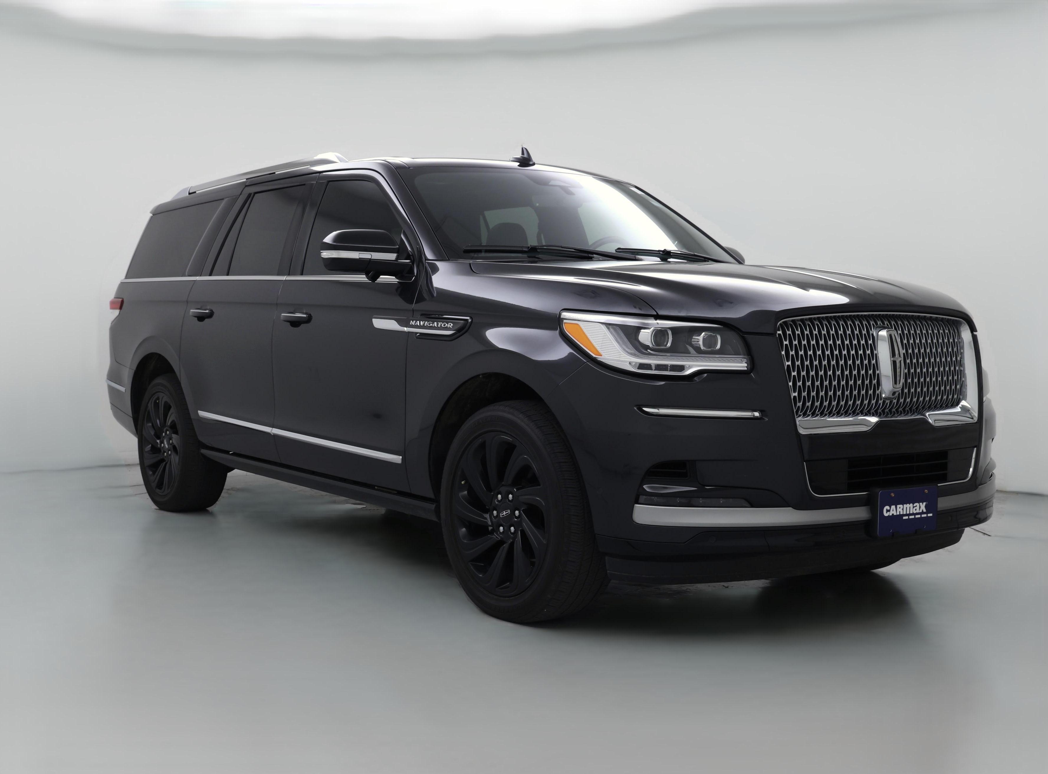 Thumbnail: 2023 Lincoln Navigator L - 1