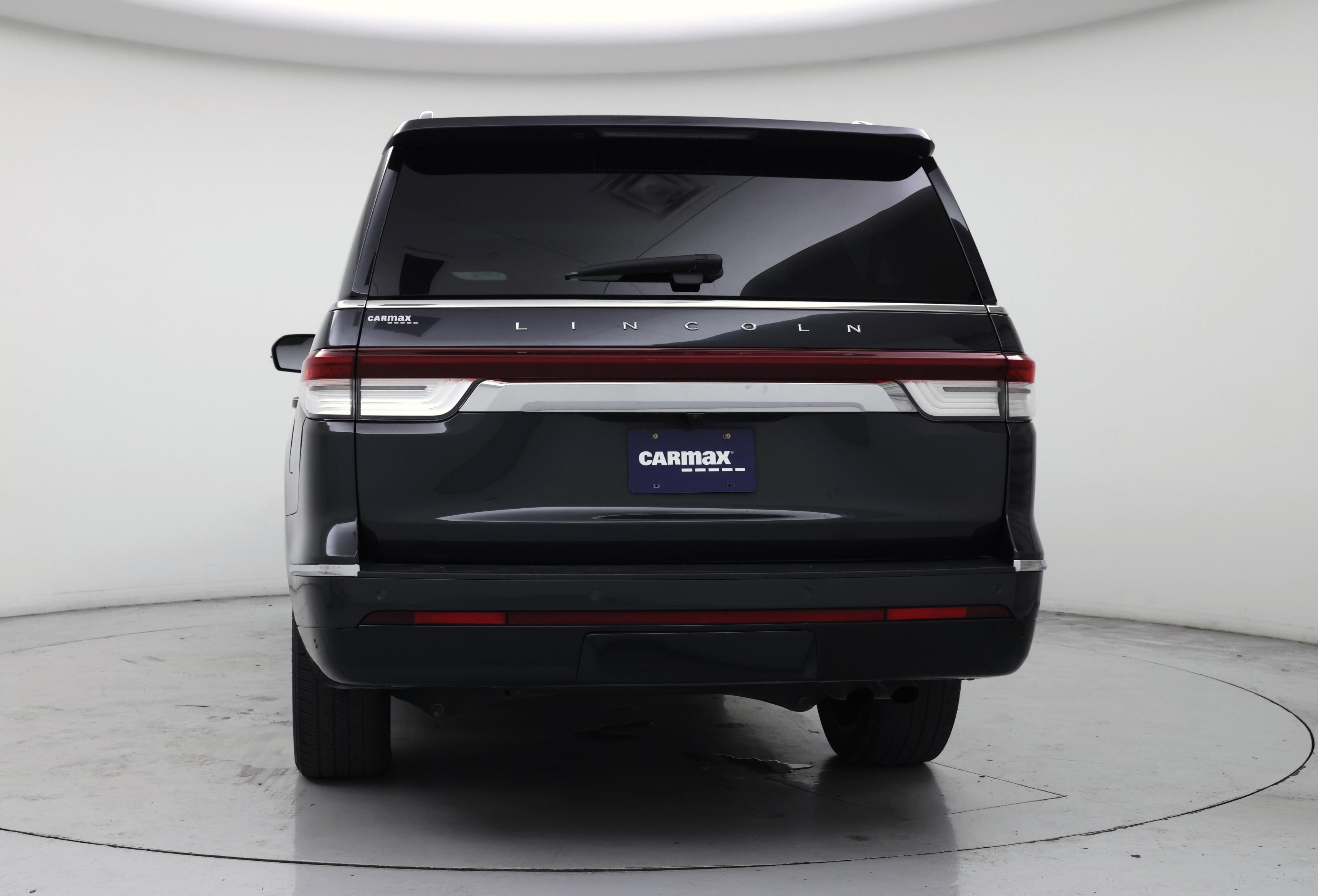Thumbnail: 2023 Lincoln Navigator L - 6