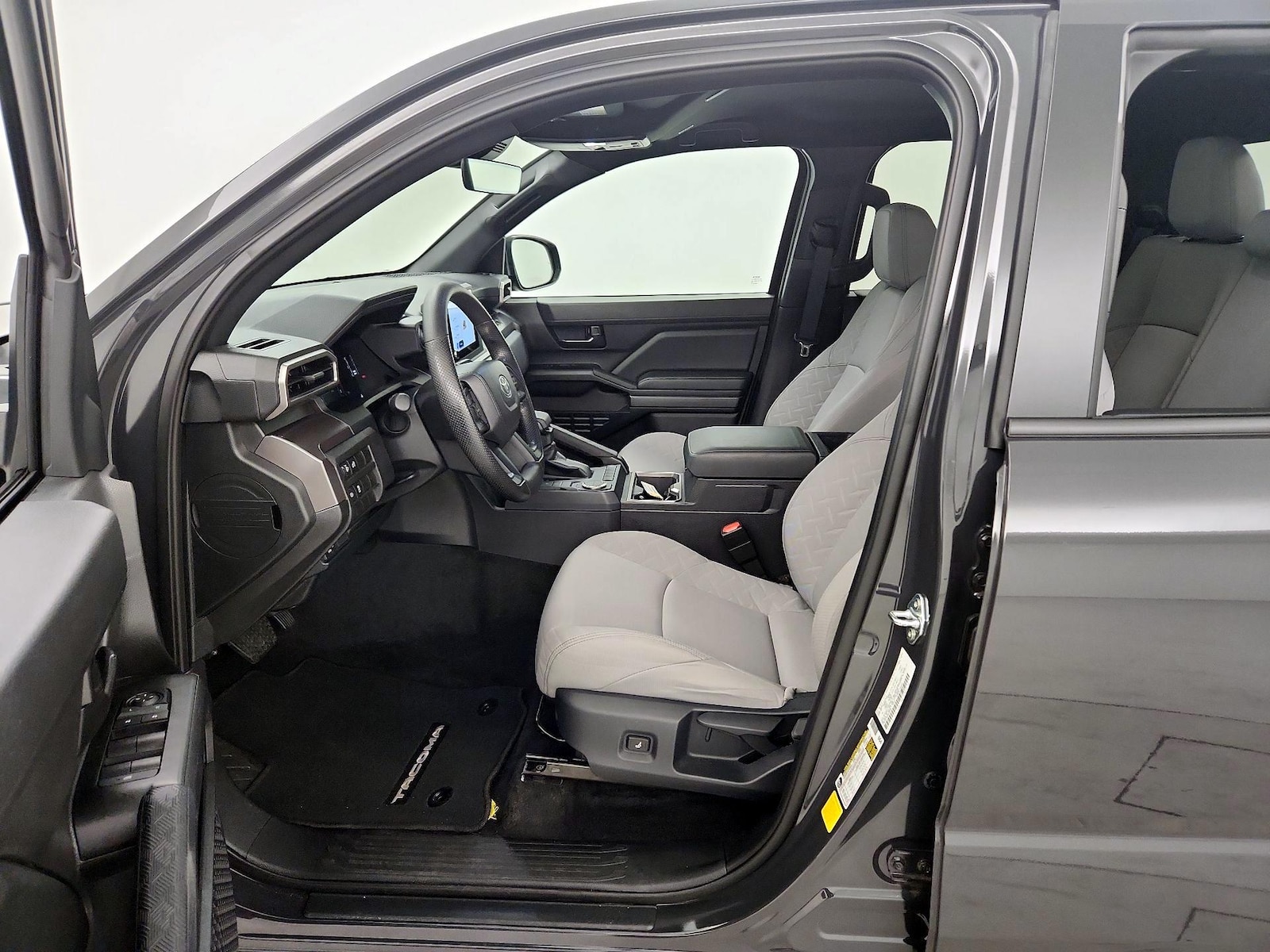 2025 Toyota Tacoma SR5 - Photo 12