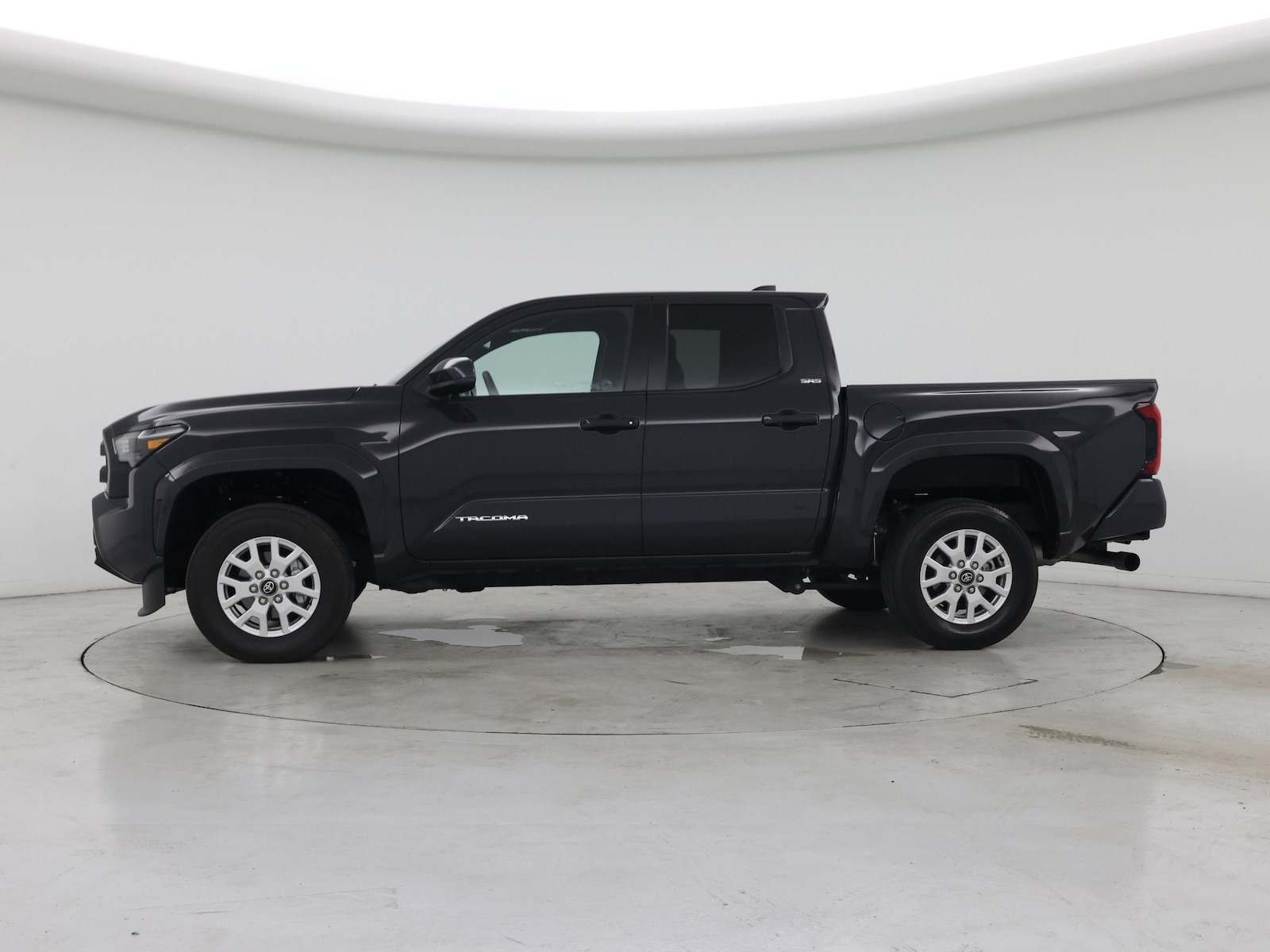 2025 Toyota Tacoma SR5 - Photo 4