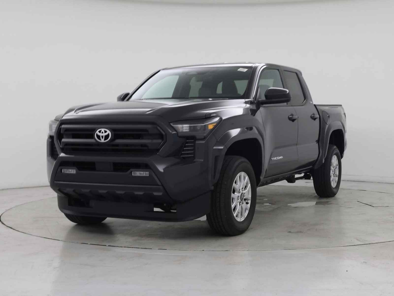 2025 Toyota Tacoma SR5 - Photo 5