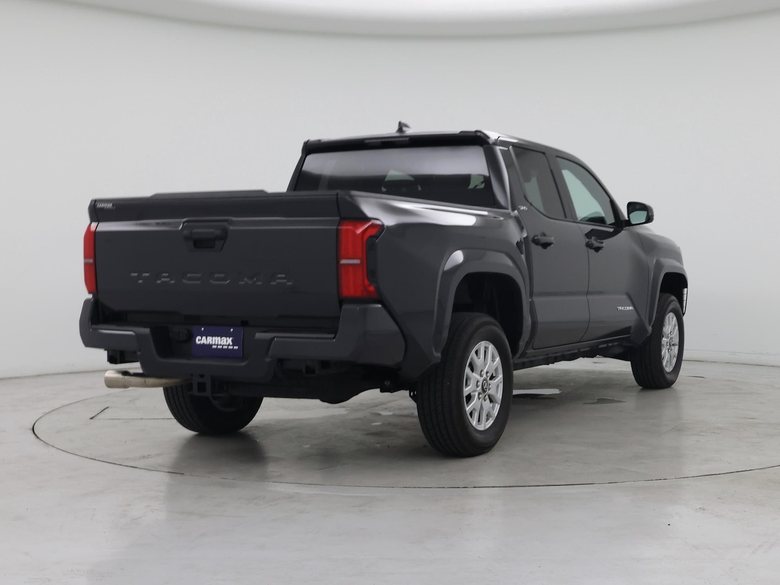 2025 Toyota Tacoma SR5 - Photo 9