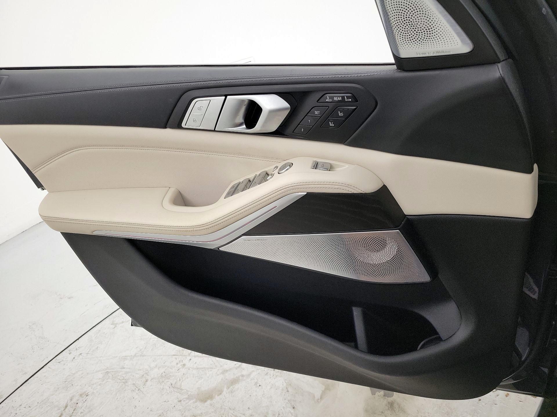 Thumbnail: 2021 BMW X7 - 12
