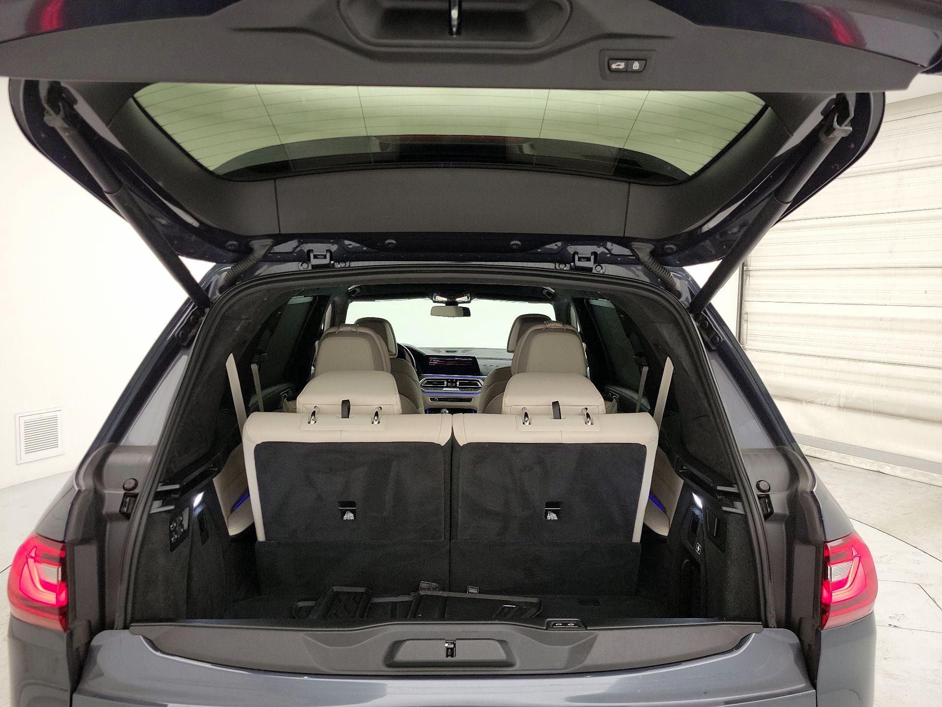 Thumbnail: 2021 BMW X7 - 16