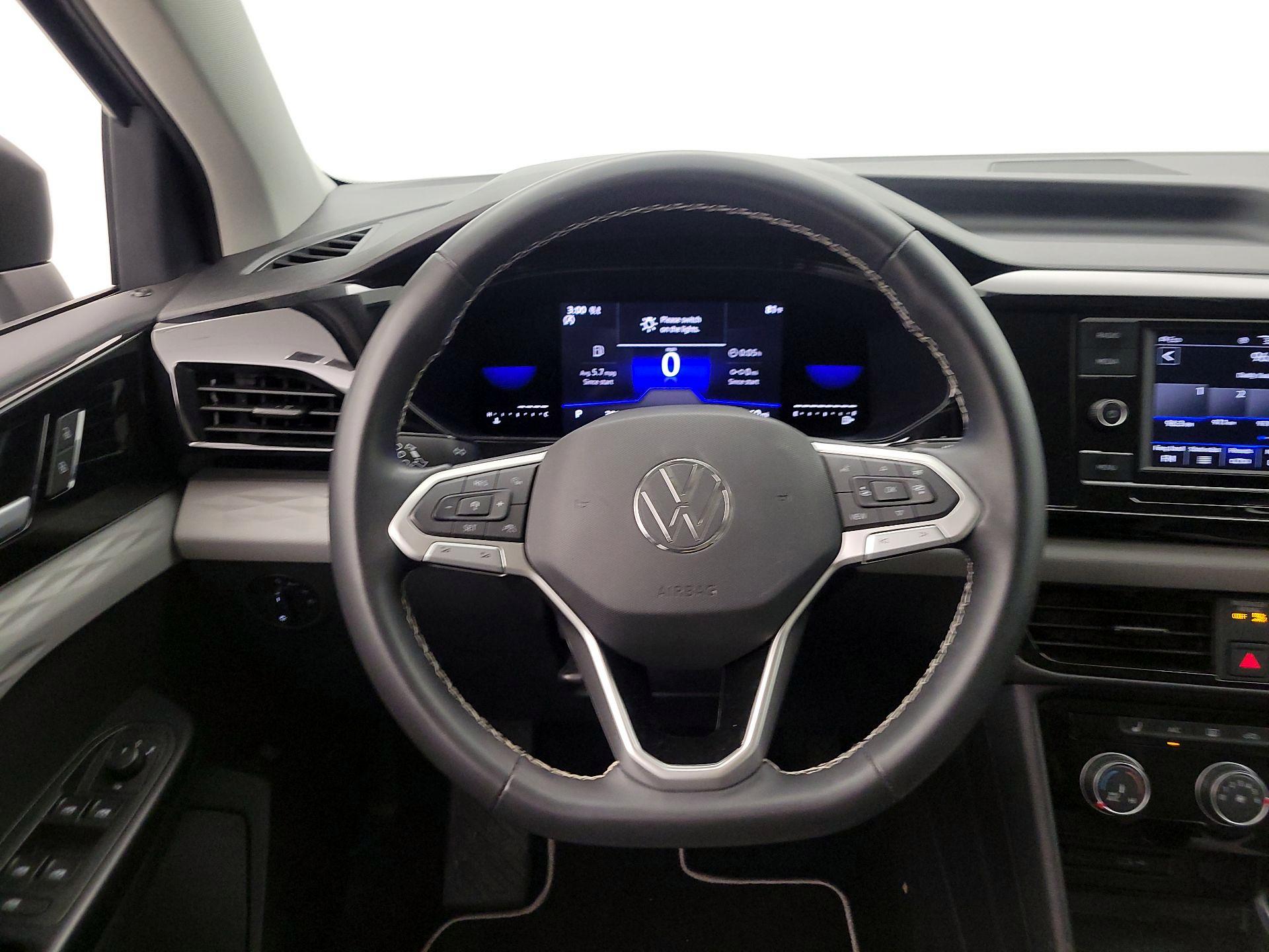 Thumbnail: 2023 Volkswagen Taos - 10