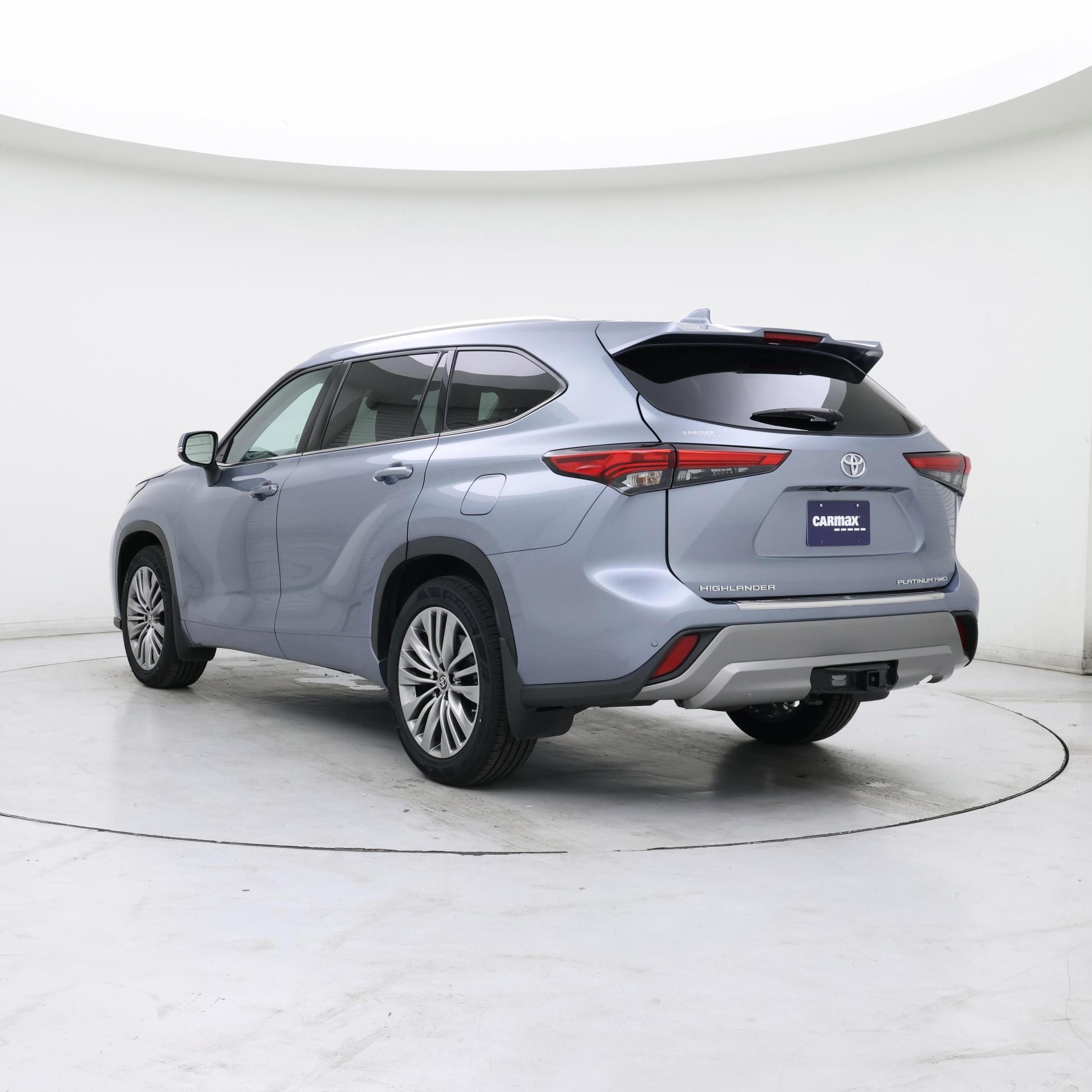 Thumbnail: 2022 Toyota Highlander - 2