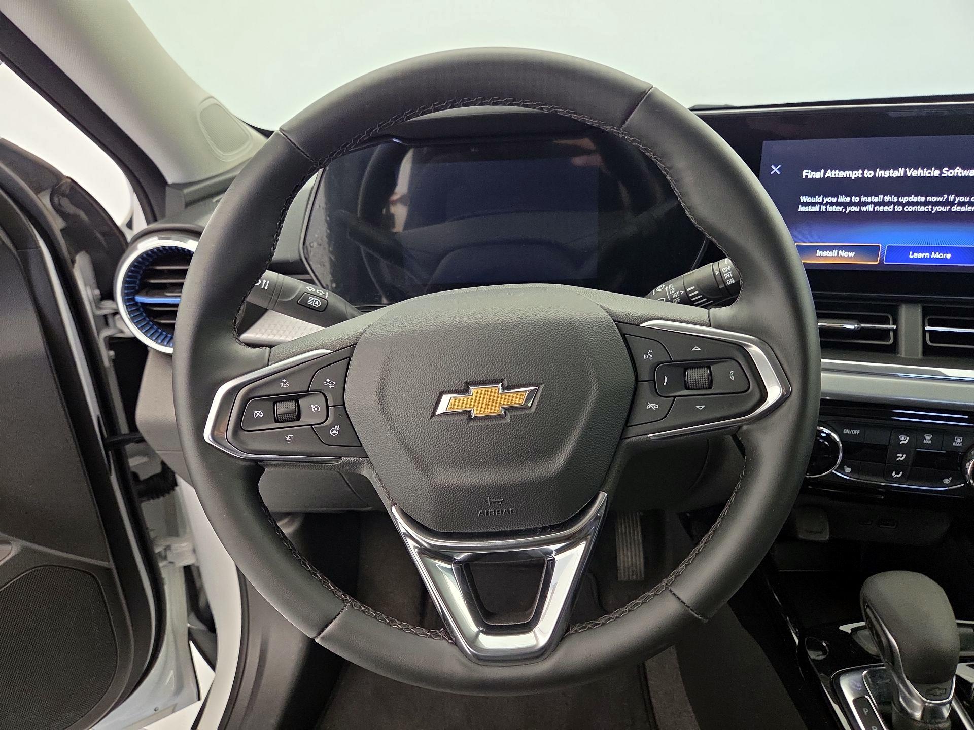 Thumbnail: 2025 Chevrolet Trax - 10