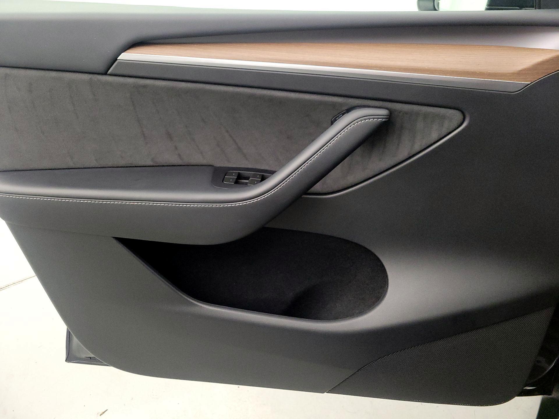 Thumbnail: 2024 Tesla Model Y - 12