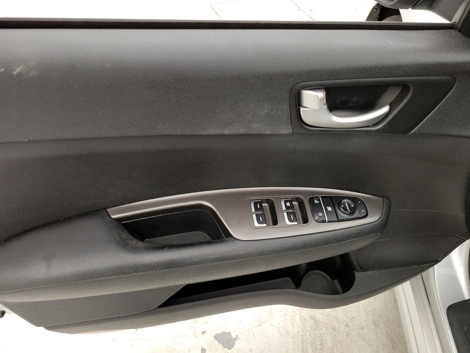 2020 Kia Optima LX - Photo 13