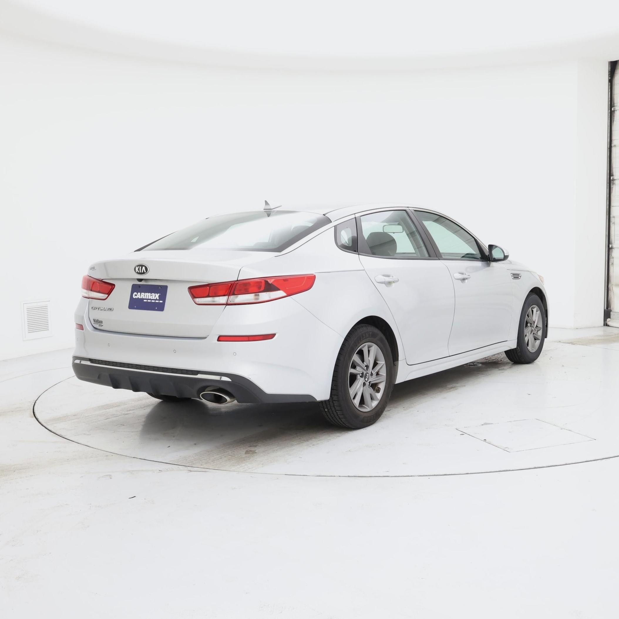 Thumbnail: 2020 Kia Optima - 8
