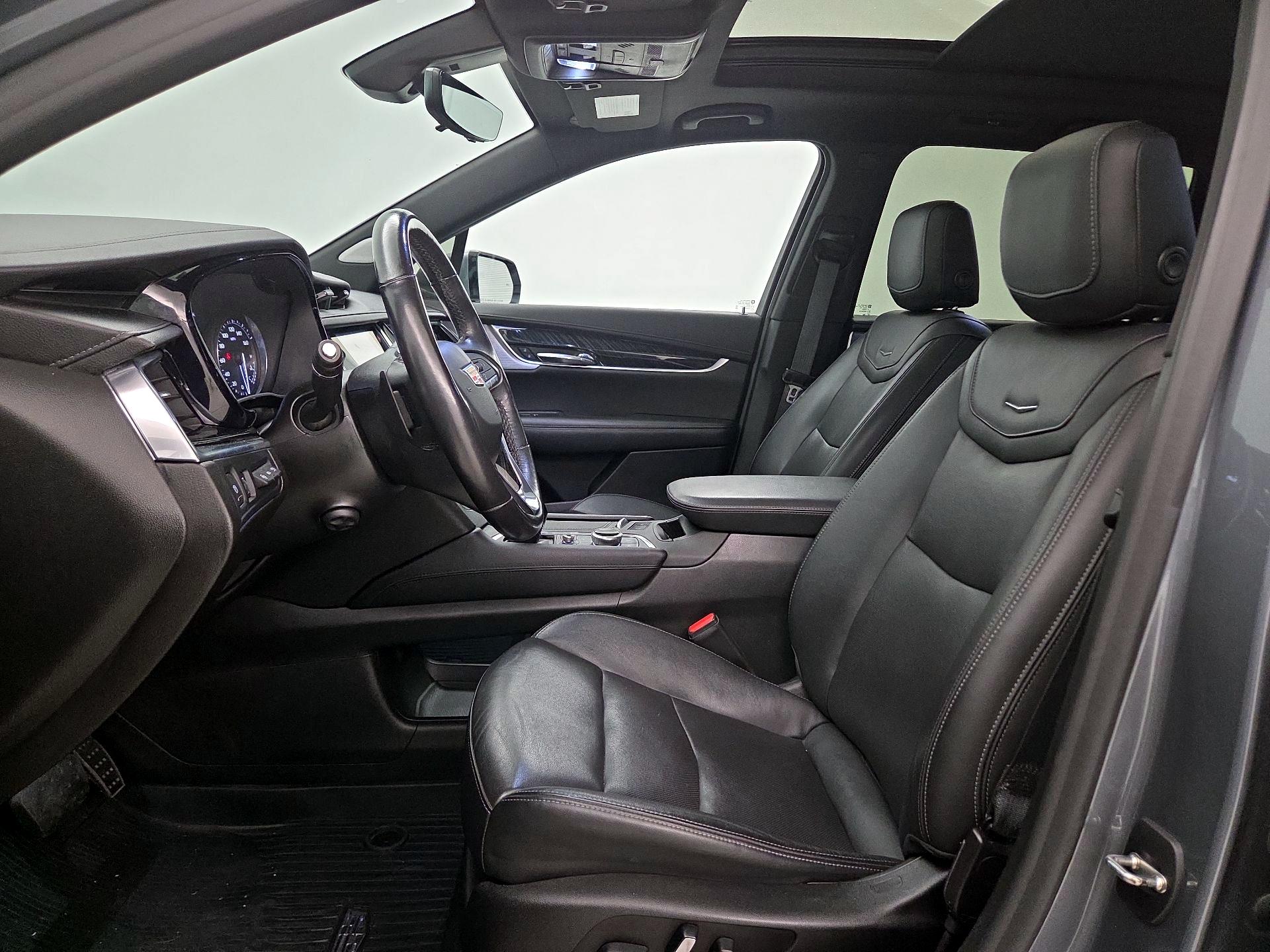 Thumbnail: 2021 Cadillac XT6 - 11