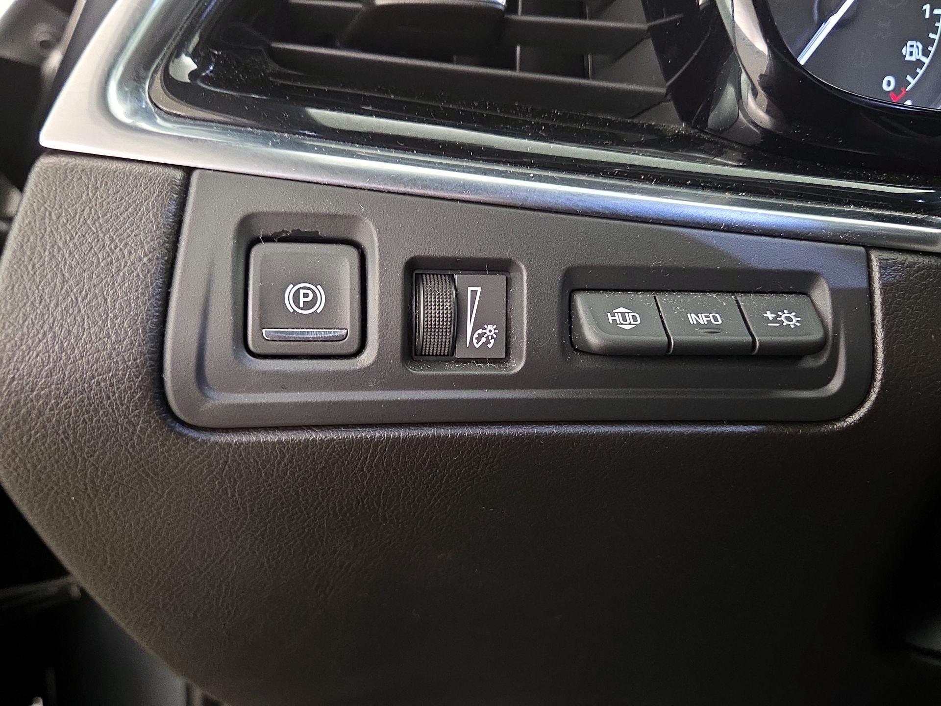 Thumbnail: 2021 Cadillac XT6 - 13