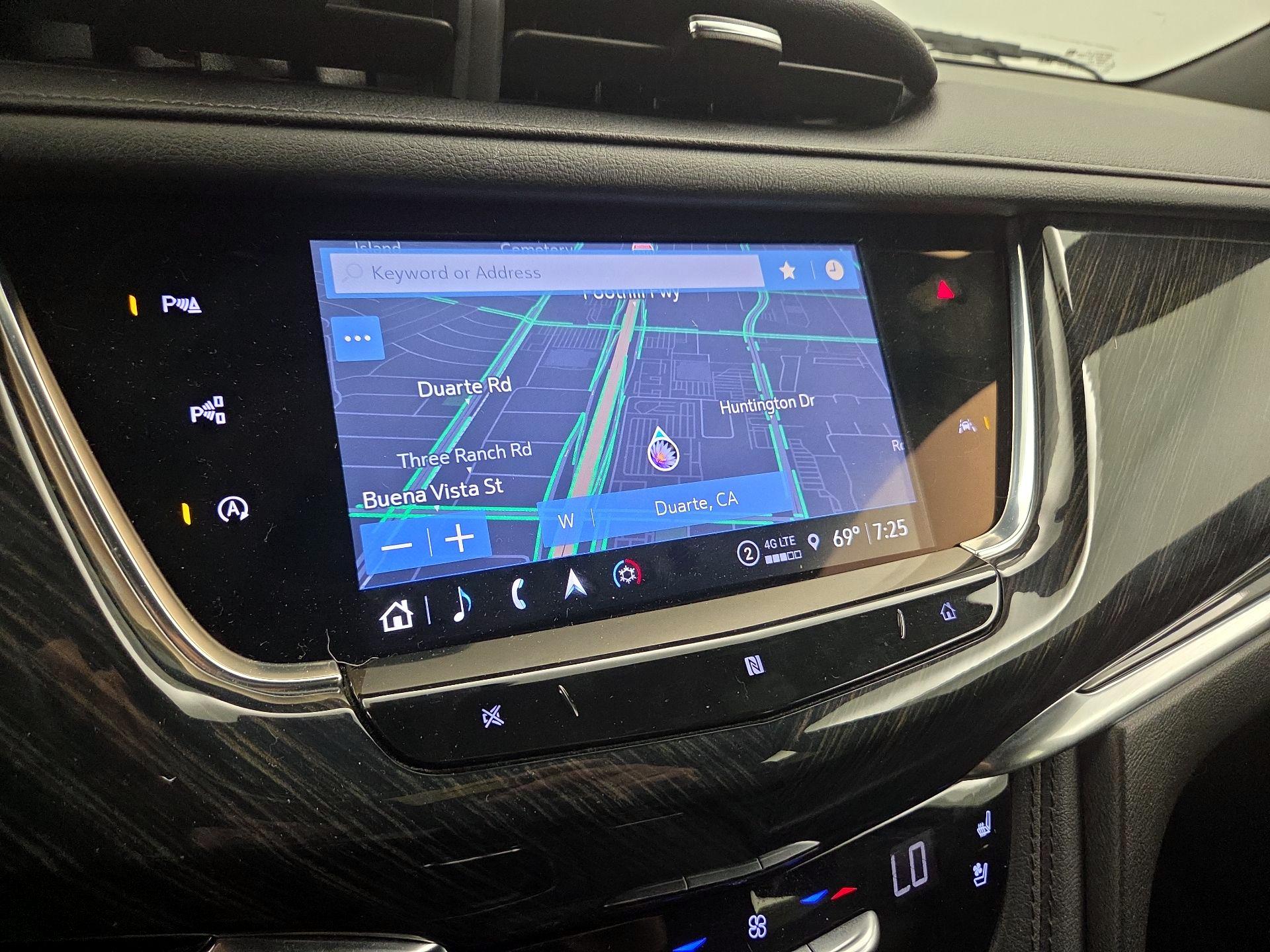 Thumbnail: 2021 Cadillac XT6 - 14