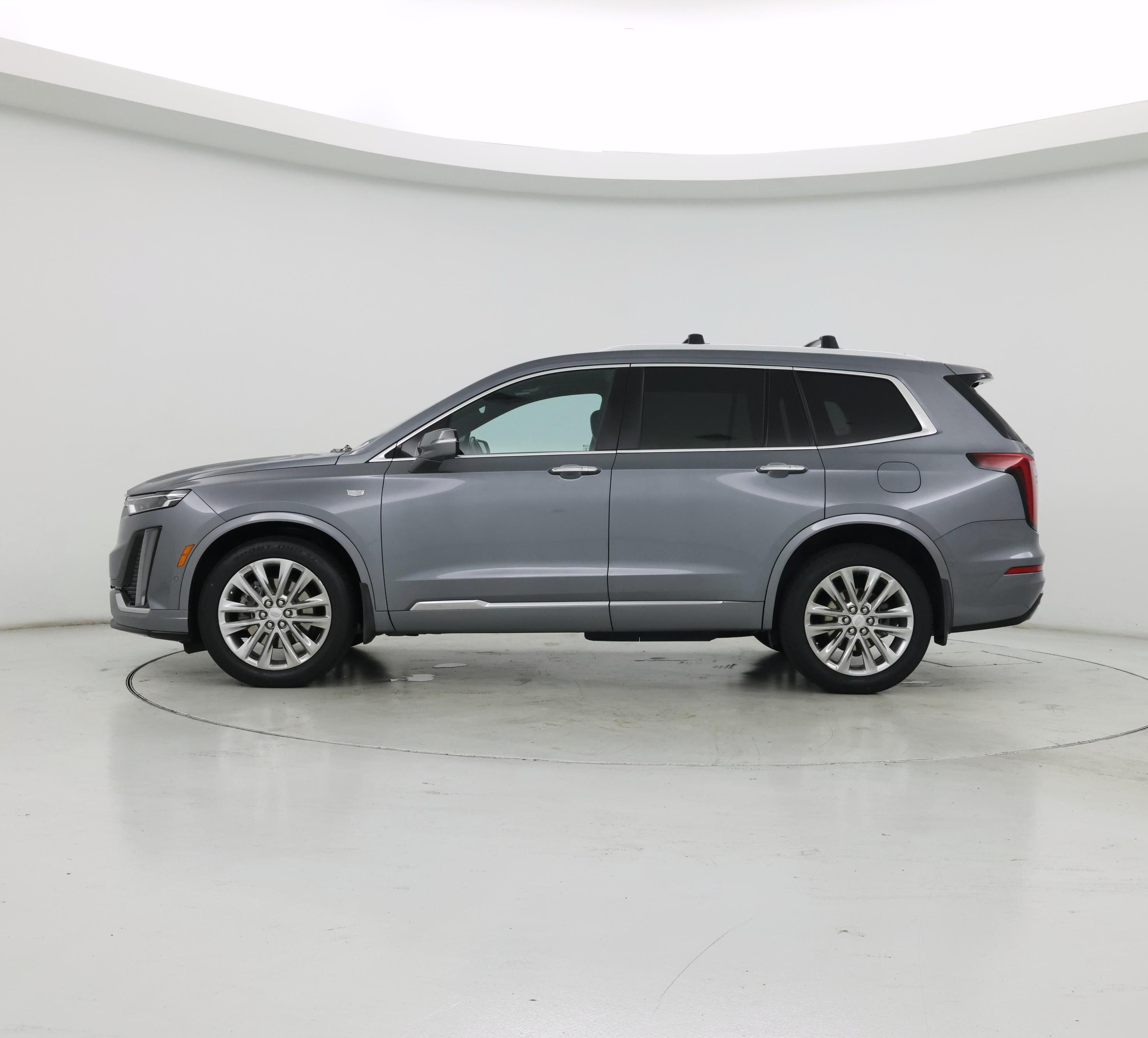 Thumbnail: 2021 Cadillac XT6 - 3