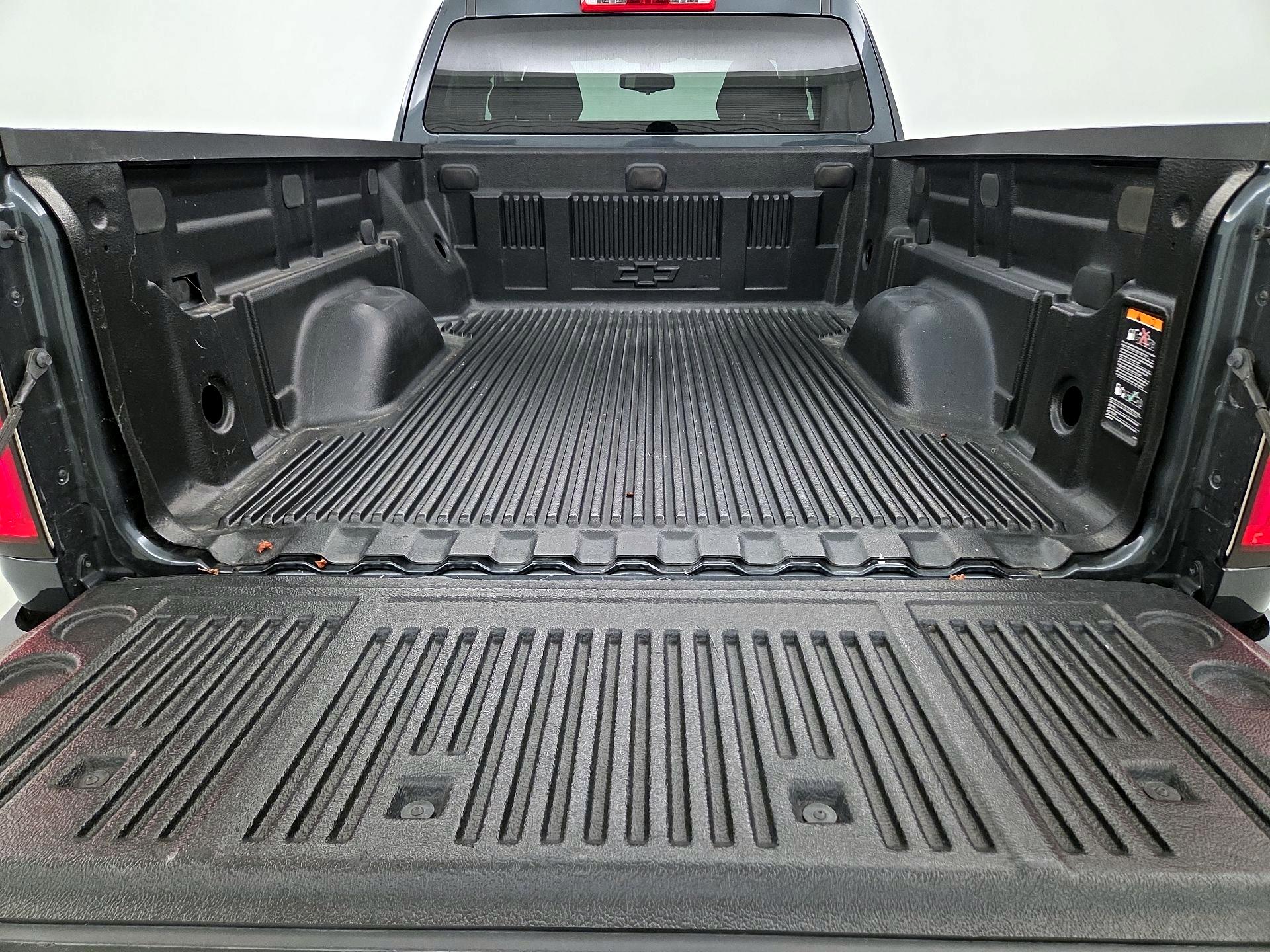 Thumbnail: 2018 Chevrolet Colorado - 20