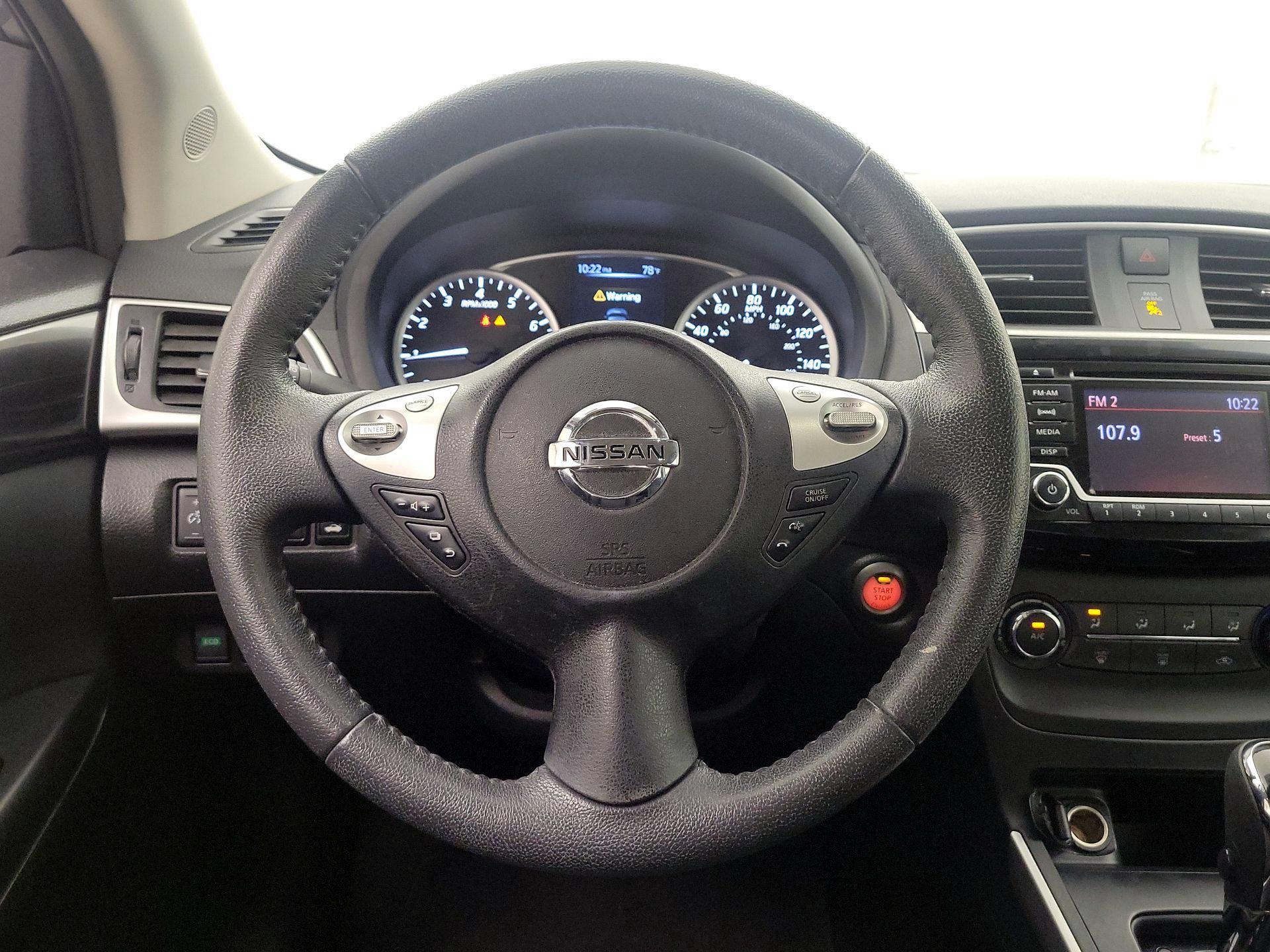 Thumbnail: 2017 Nissan Sentra - 10