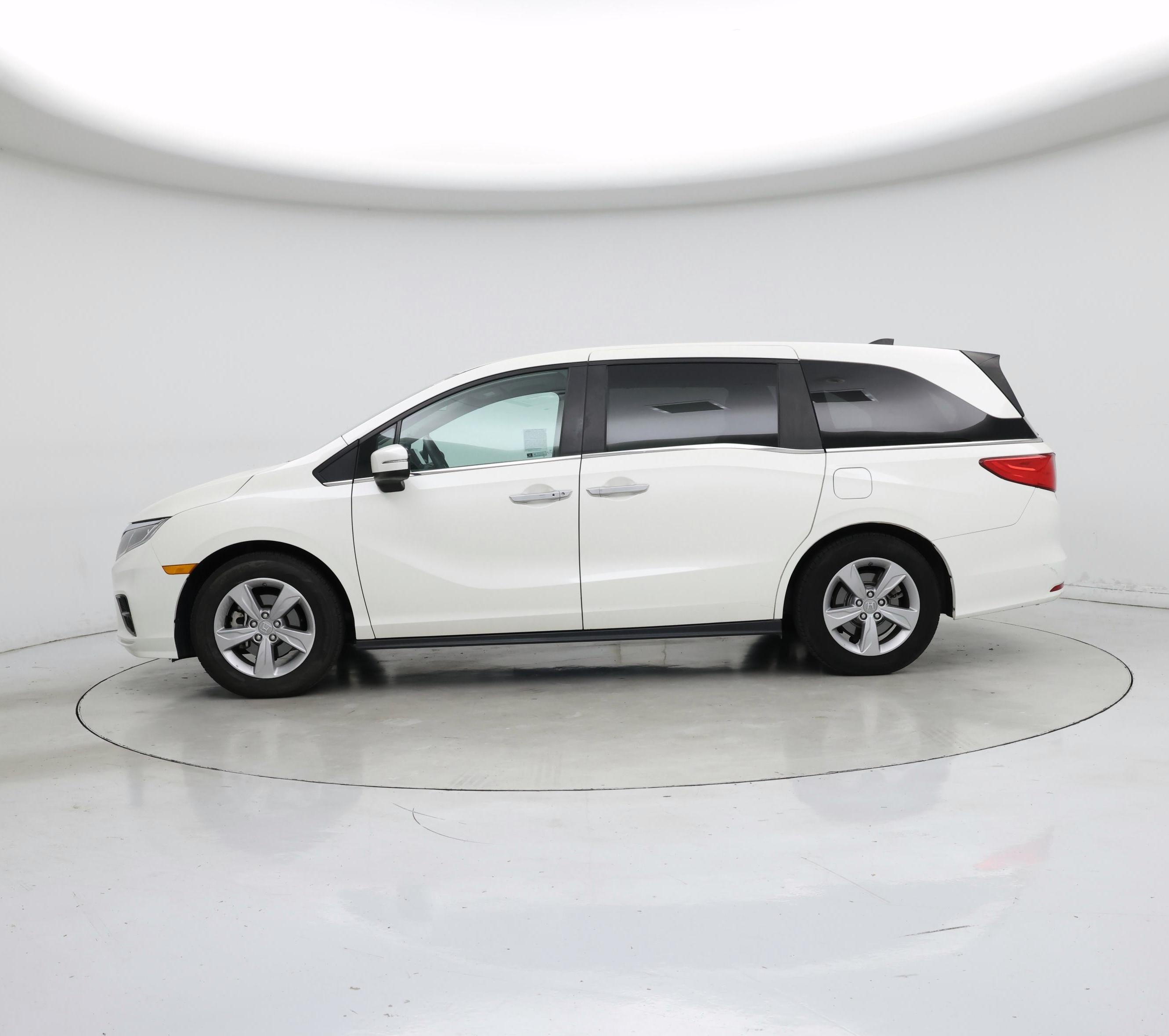 Thumbnail: 2019 Honda Odyssey - 3